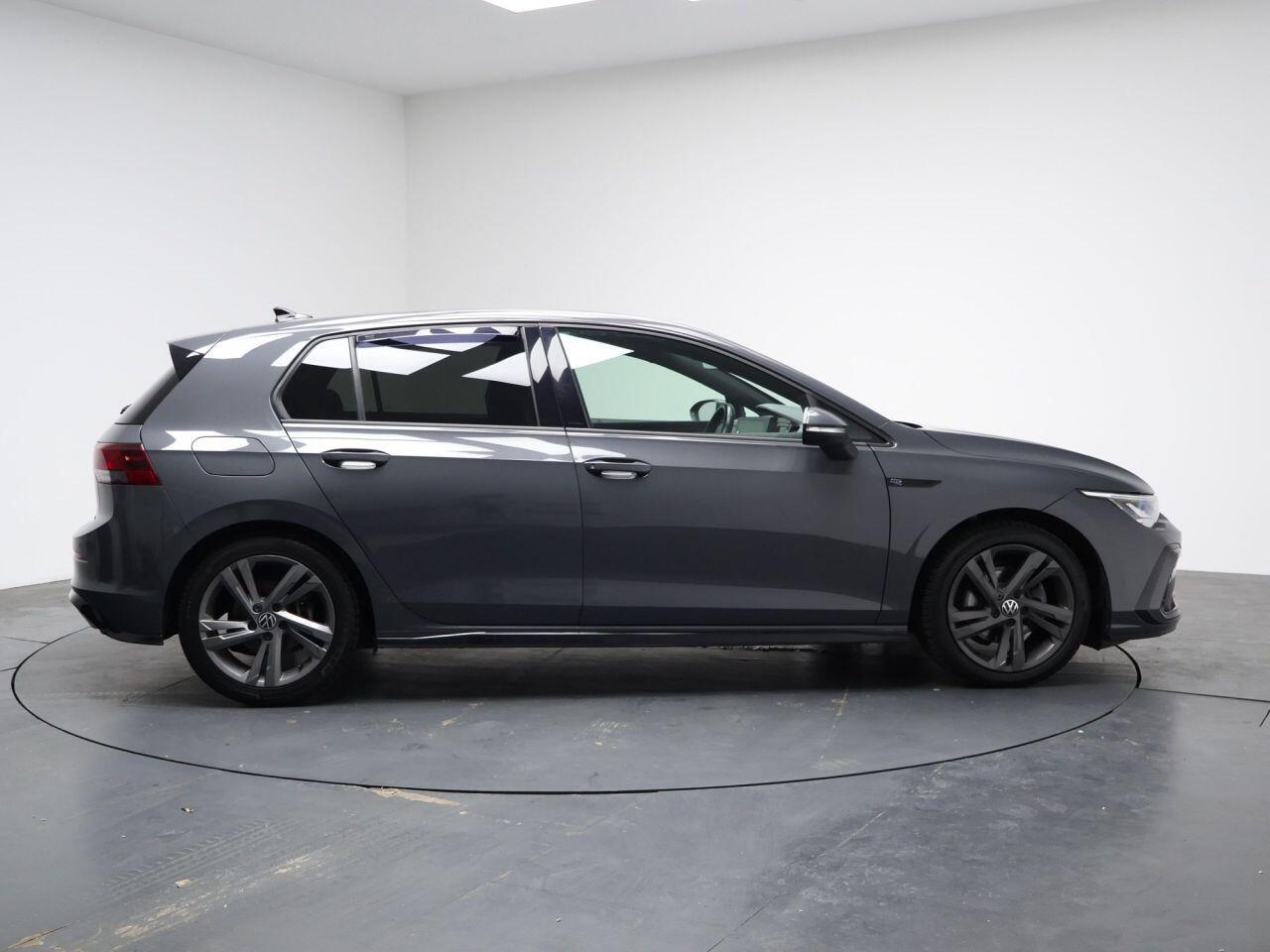 Volkswagen Golf - Image 13