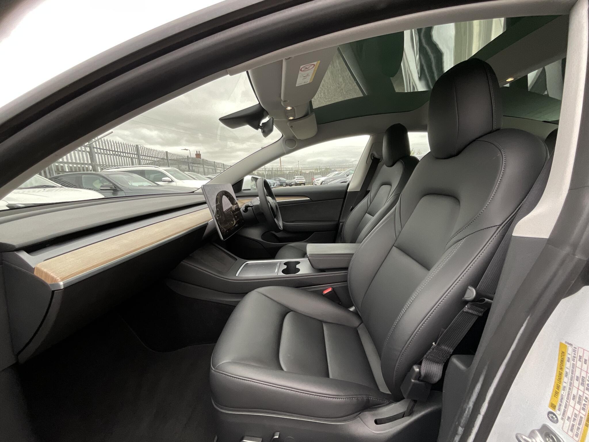 Tesla Model 3 - Image 18