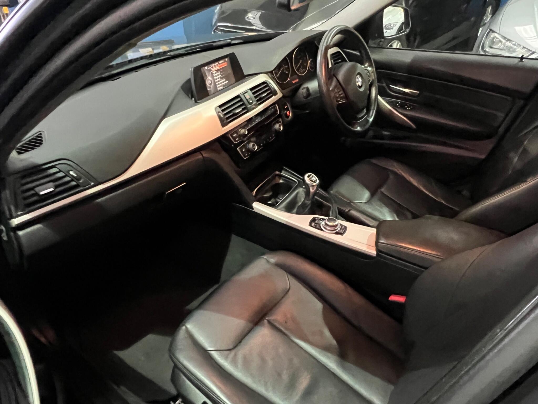 BMW 3 Series - Image 25