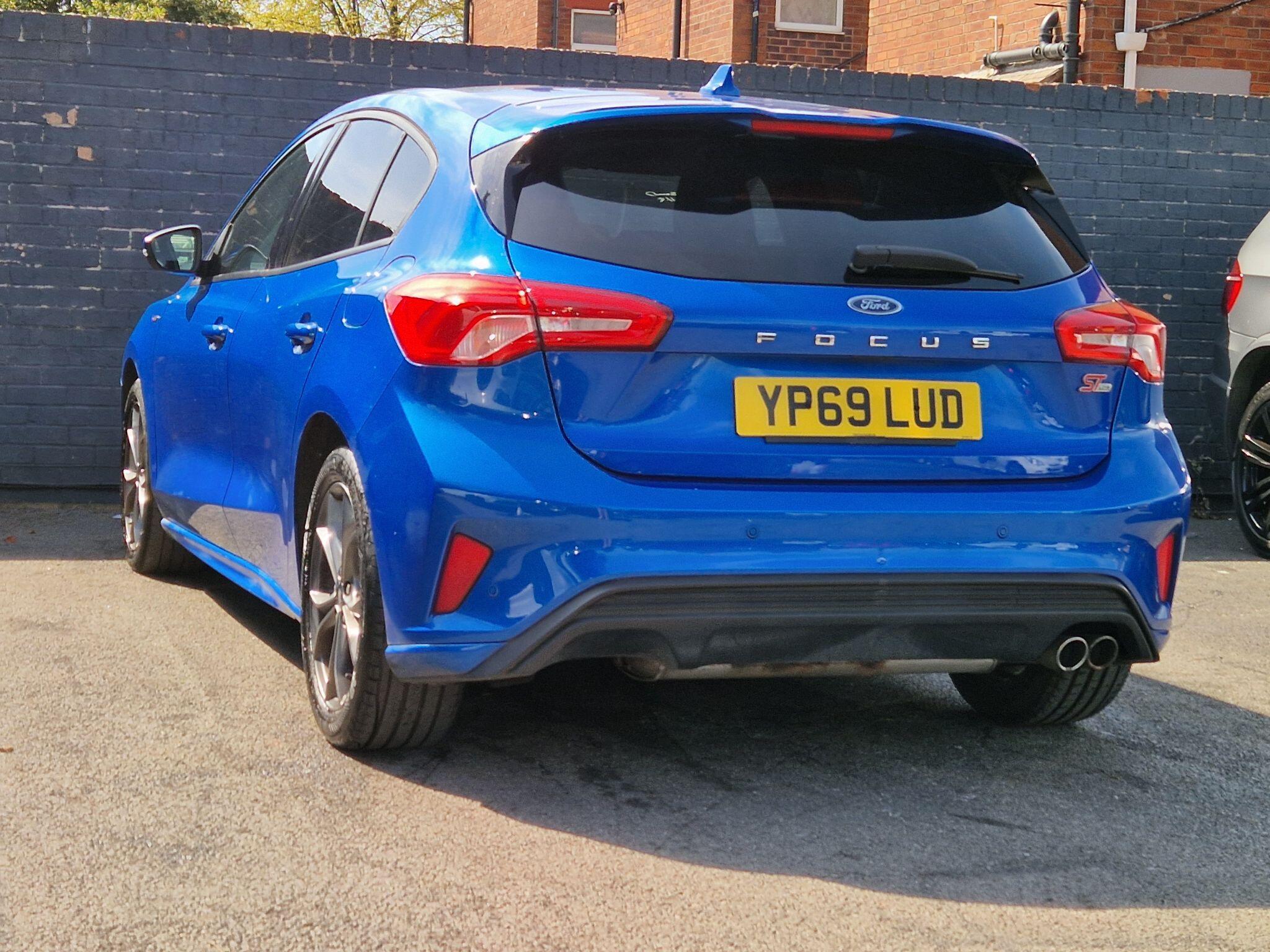 Ford Focus - Image 6