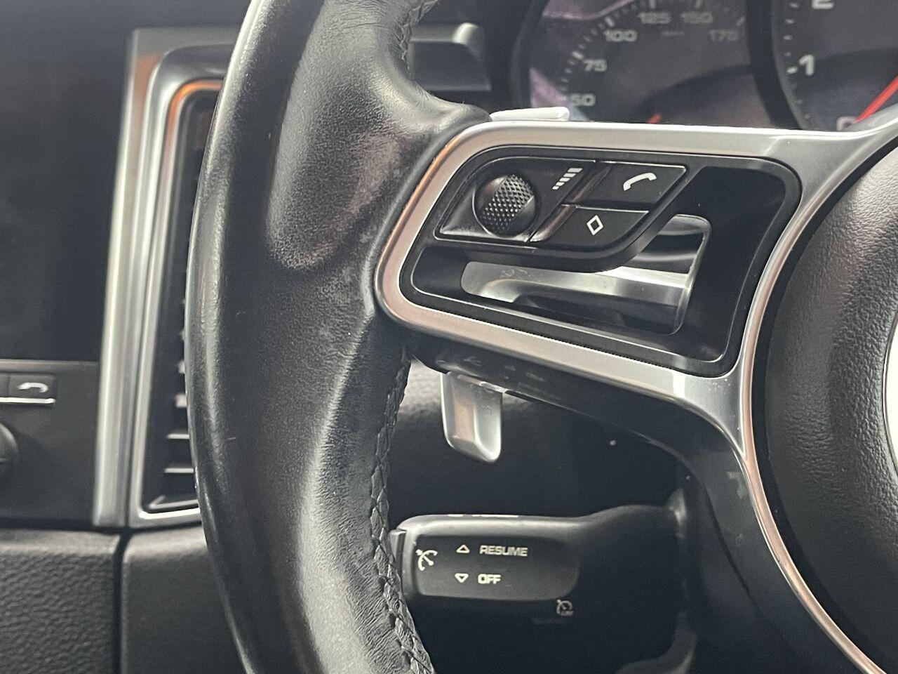 Porsche Macan - Image 36