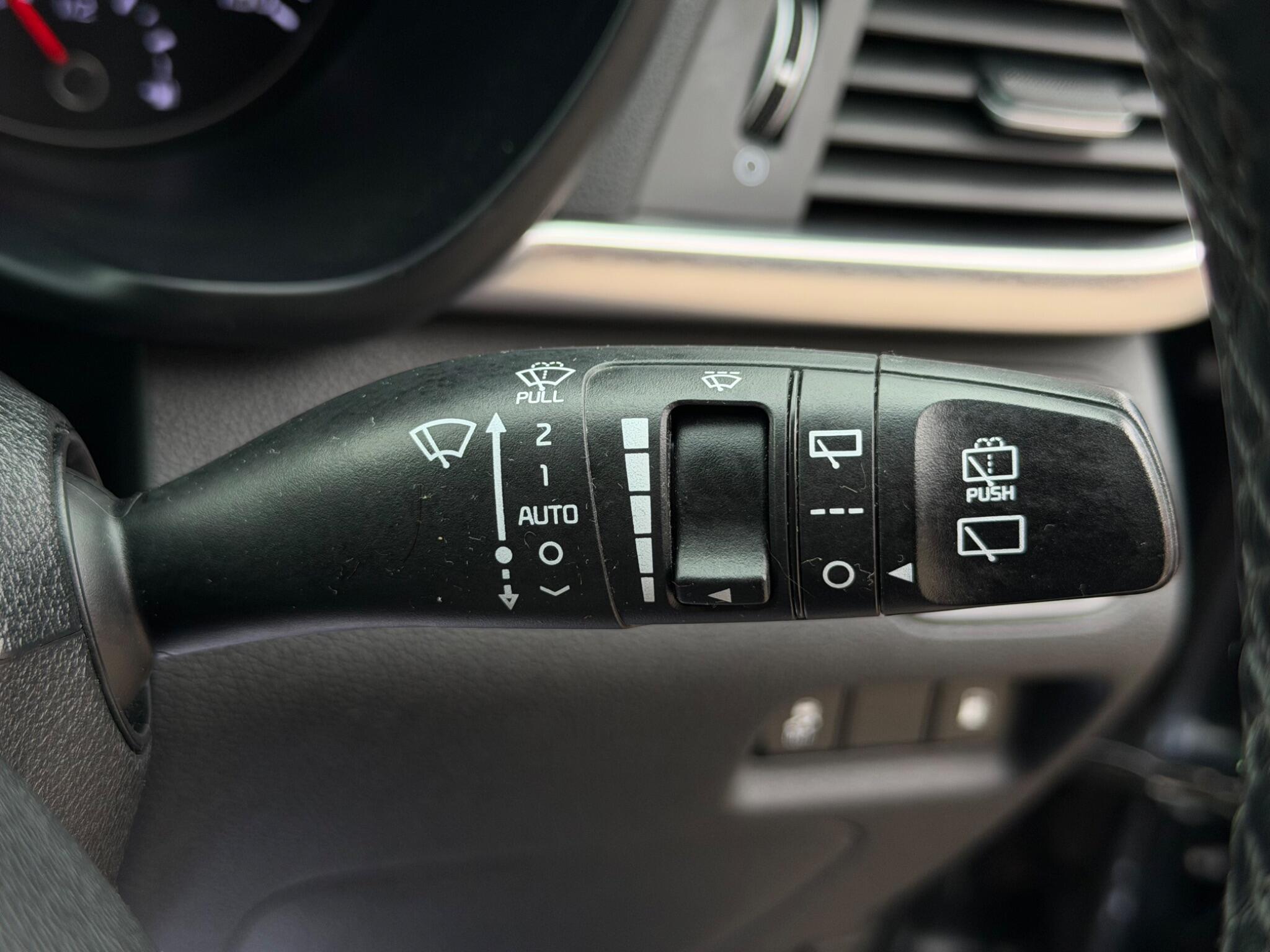 Kia Optima - Image 28