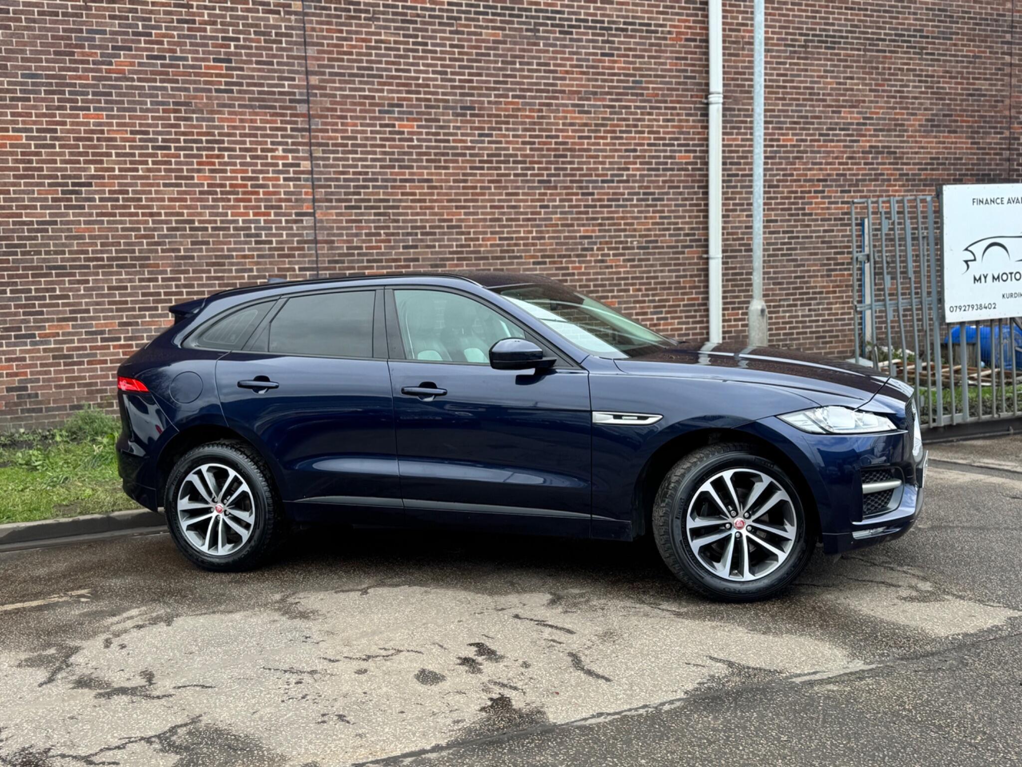 Jaguar F-Pace - Image 13