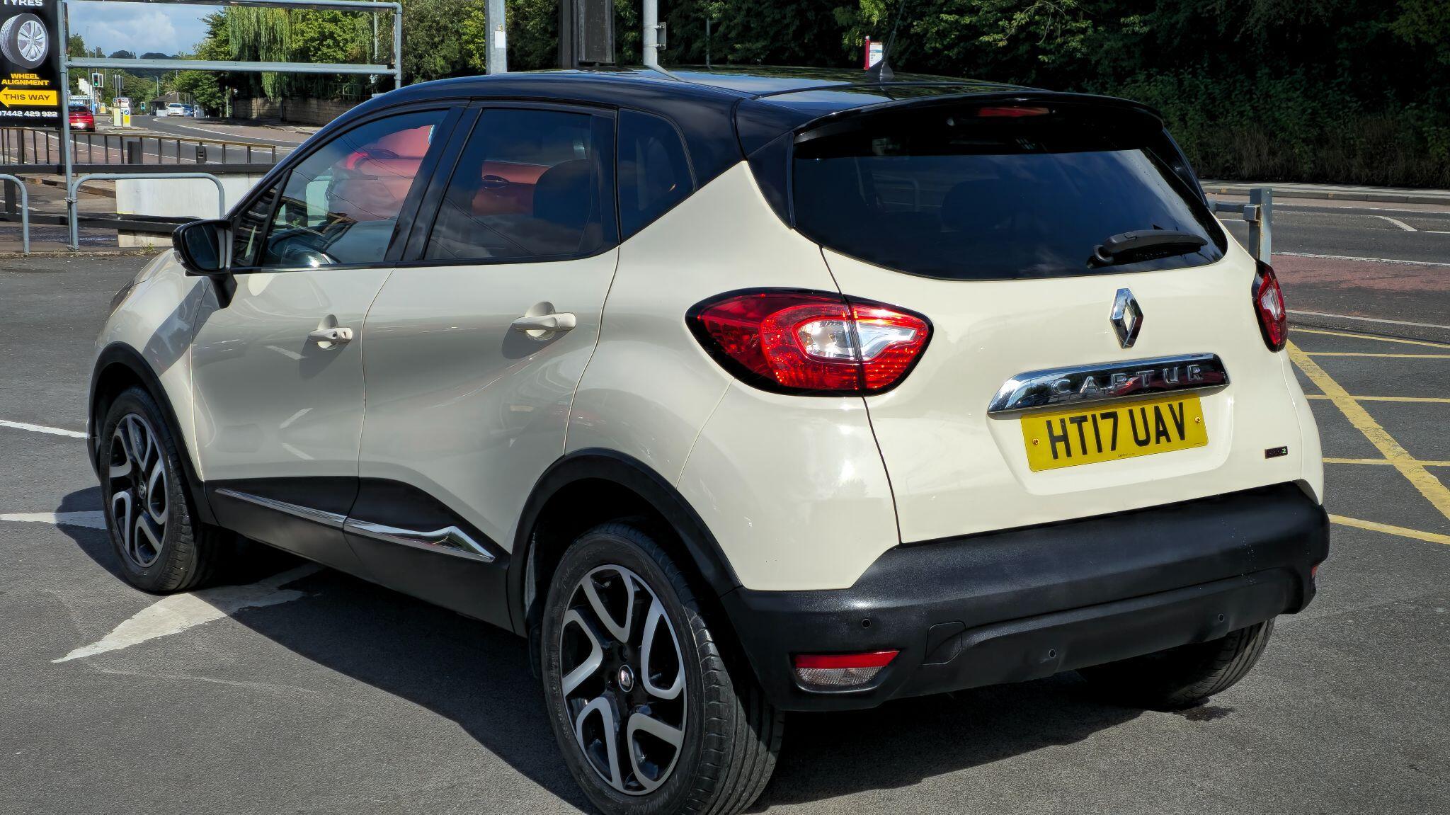 Renault Captur - Image 11