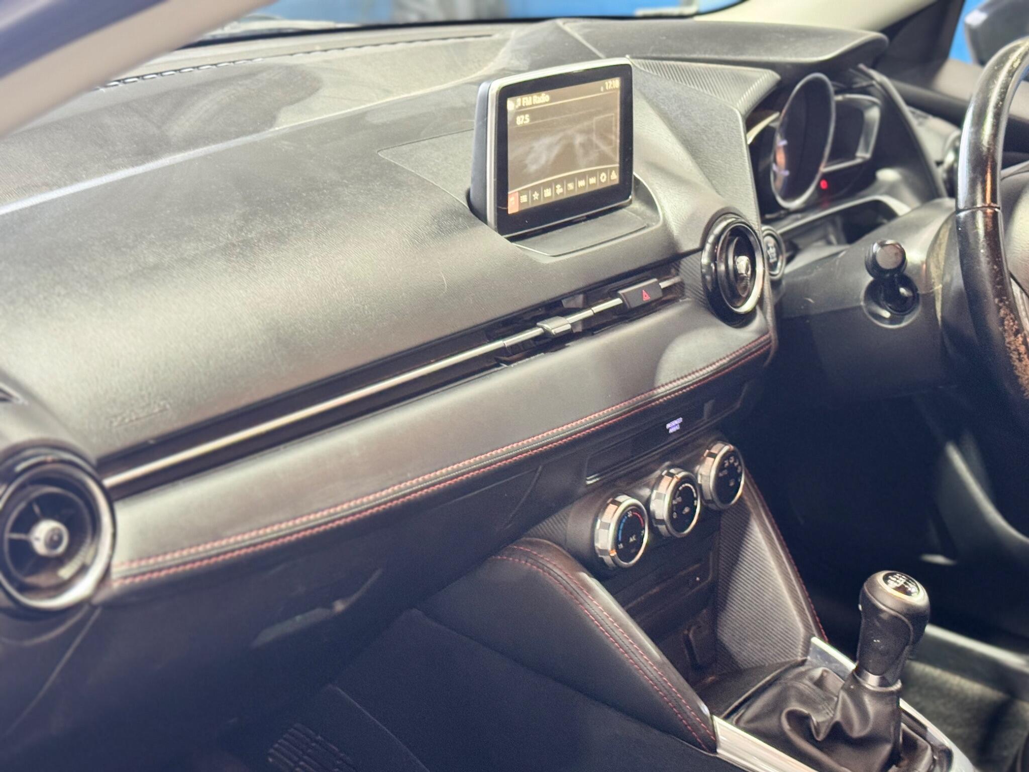 Mazda MAZDA2 - Image 17