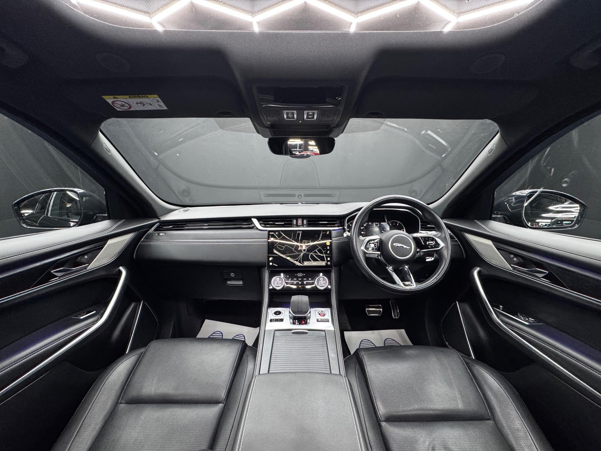 Jaguar F-Pace - Image 17