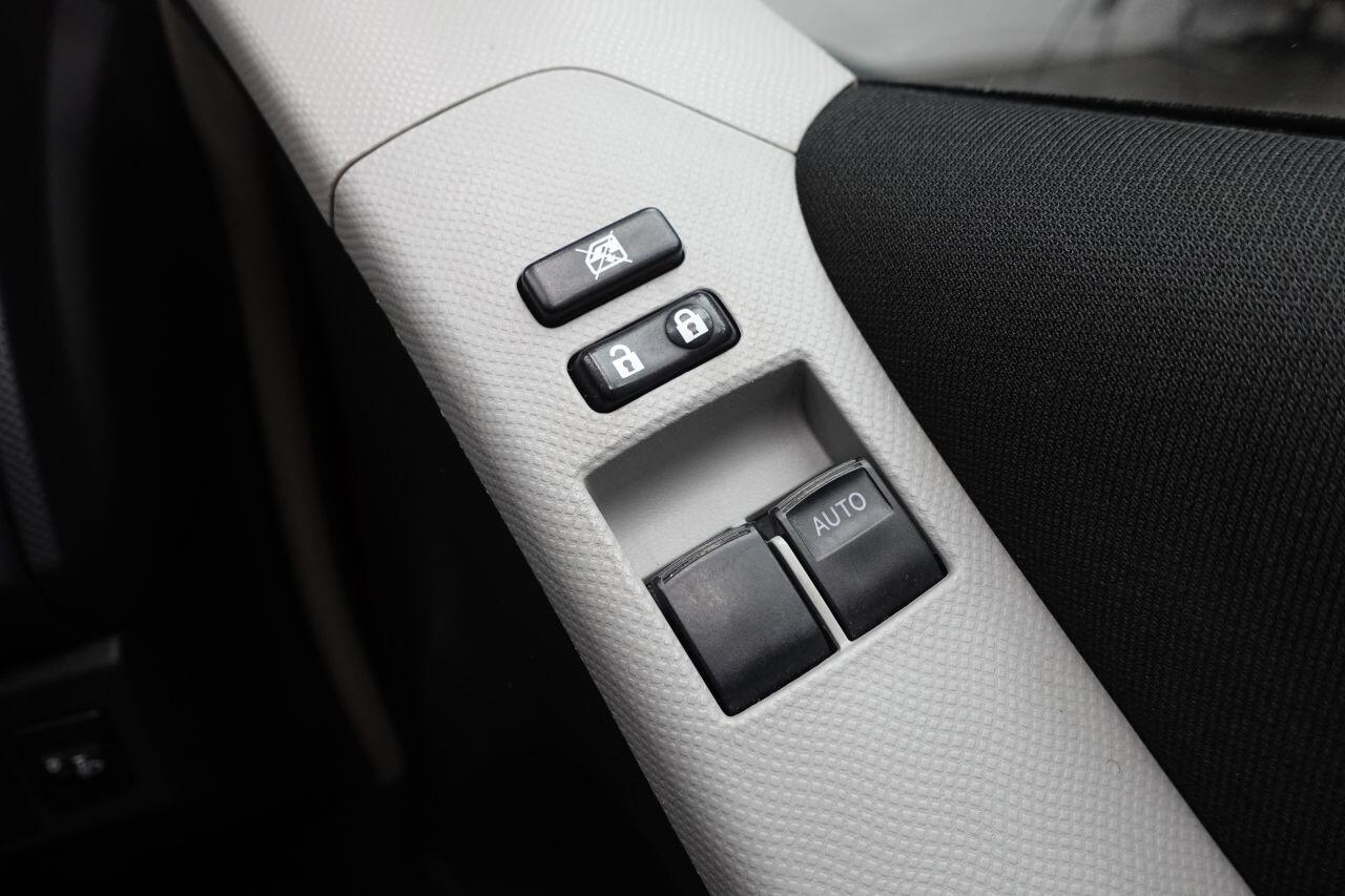 Toyota Yaris - Image 36