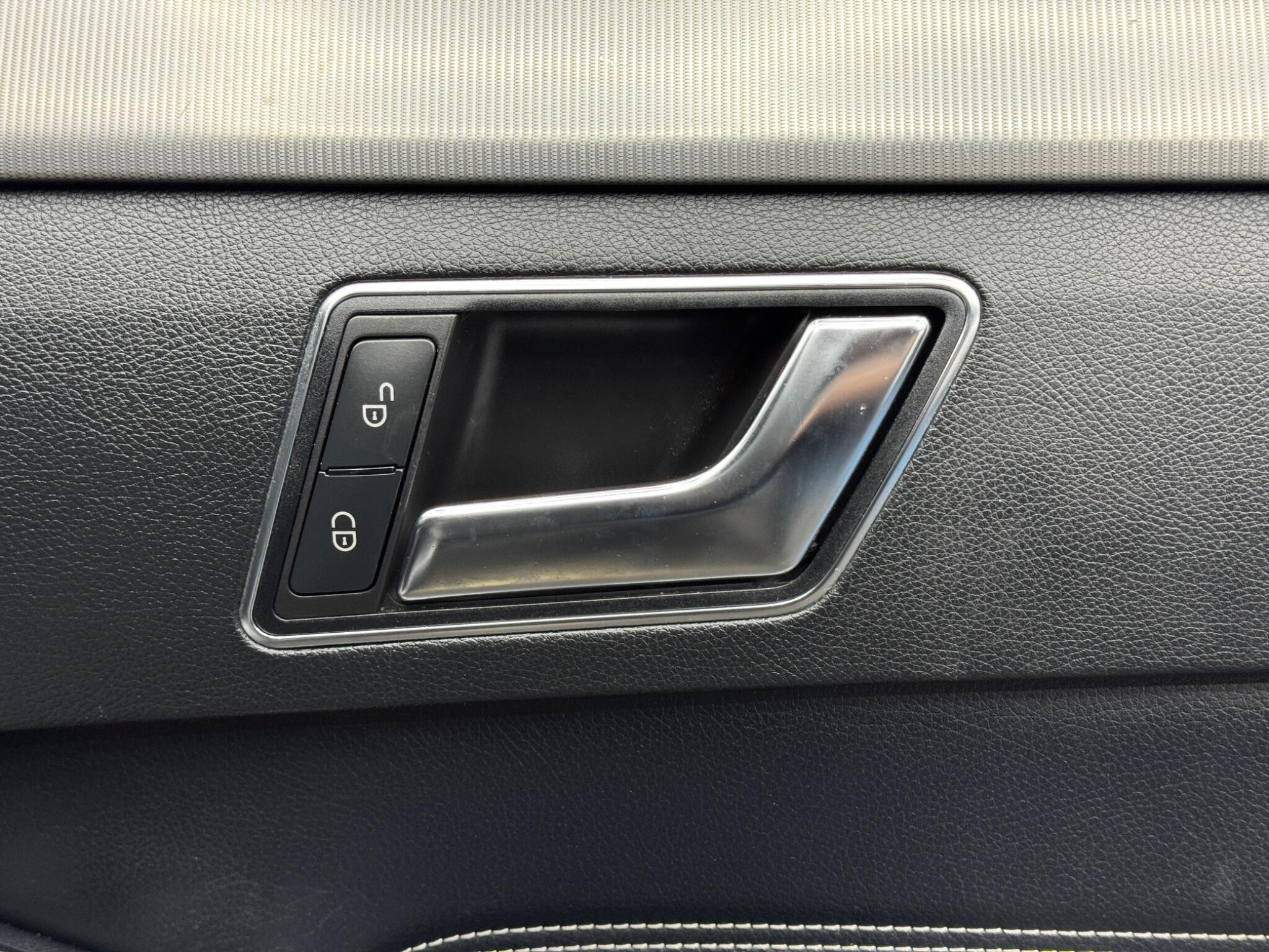 Mercedes E Class - Image 36