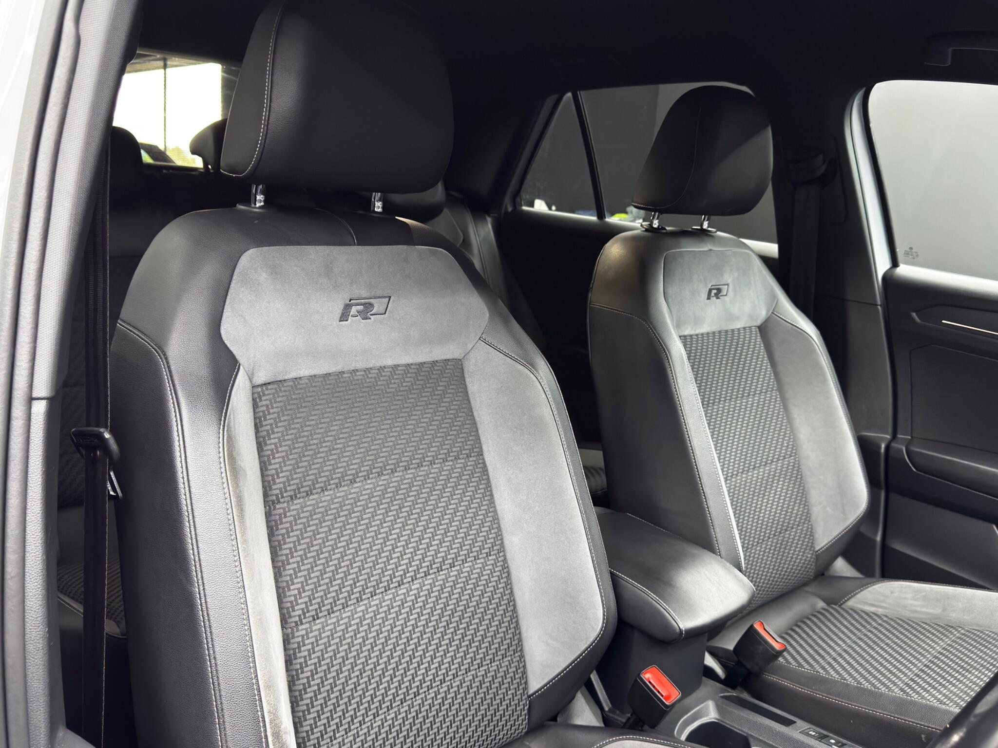 Volkswagen T-Roc - Image 12