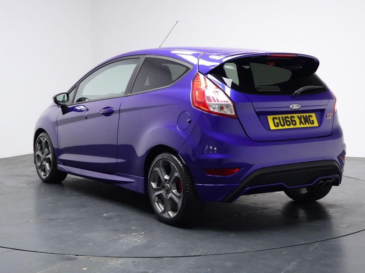 Ford Fiesta - Image 9