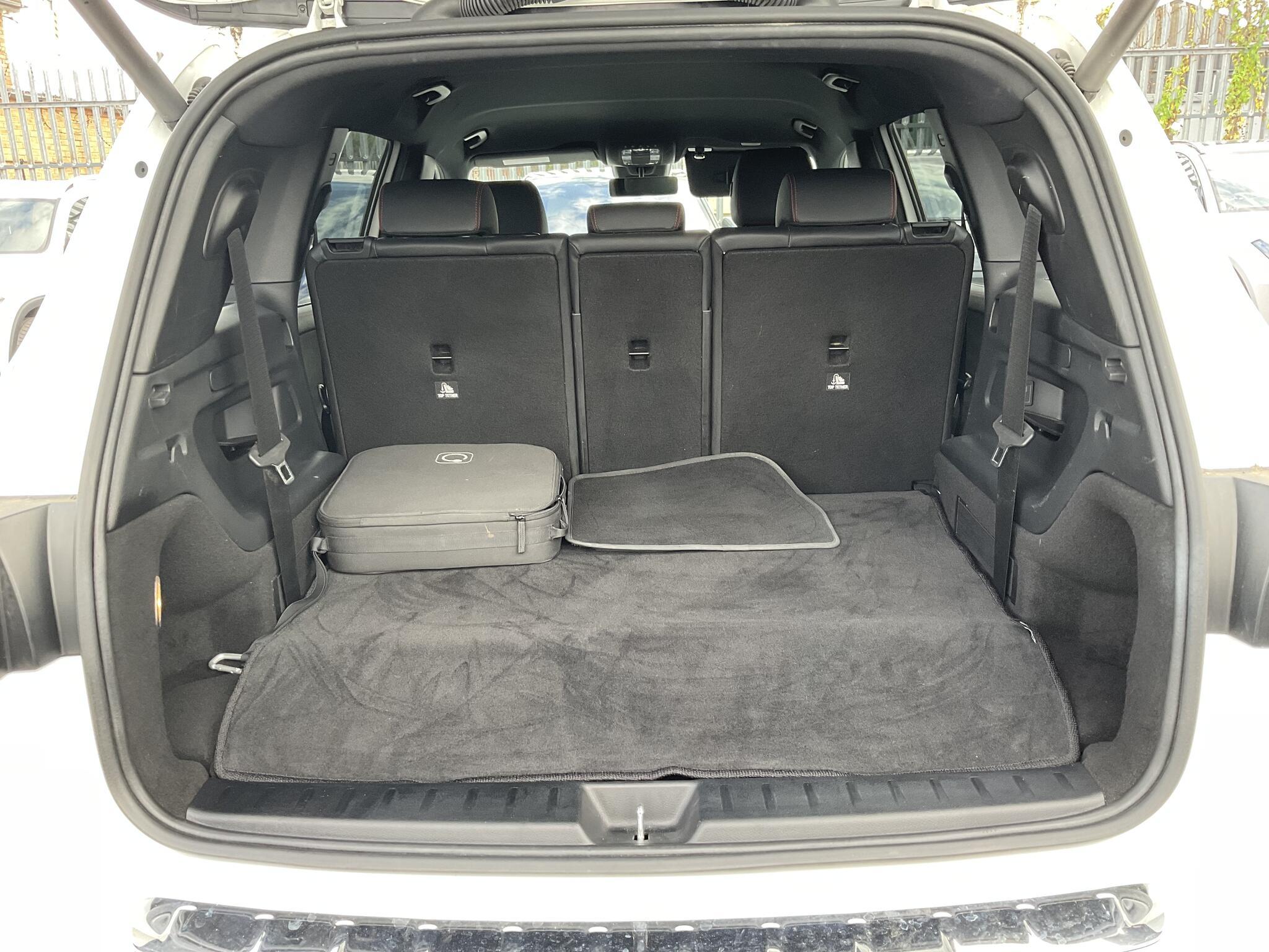 Mercedes Eqb - Image 20