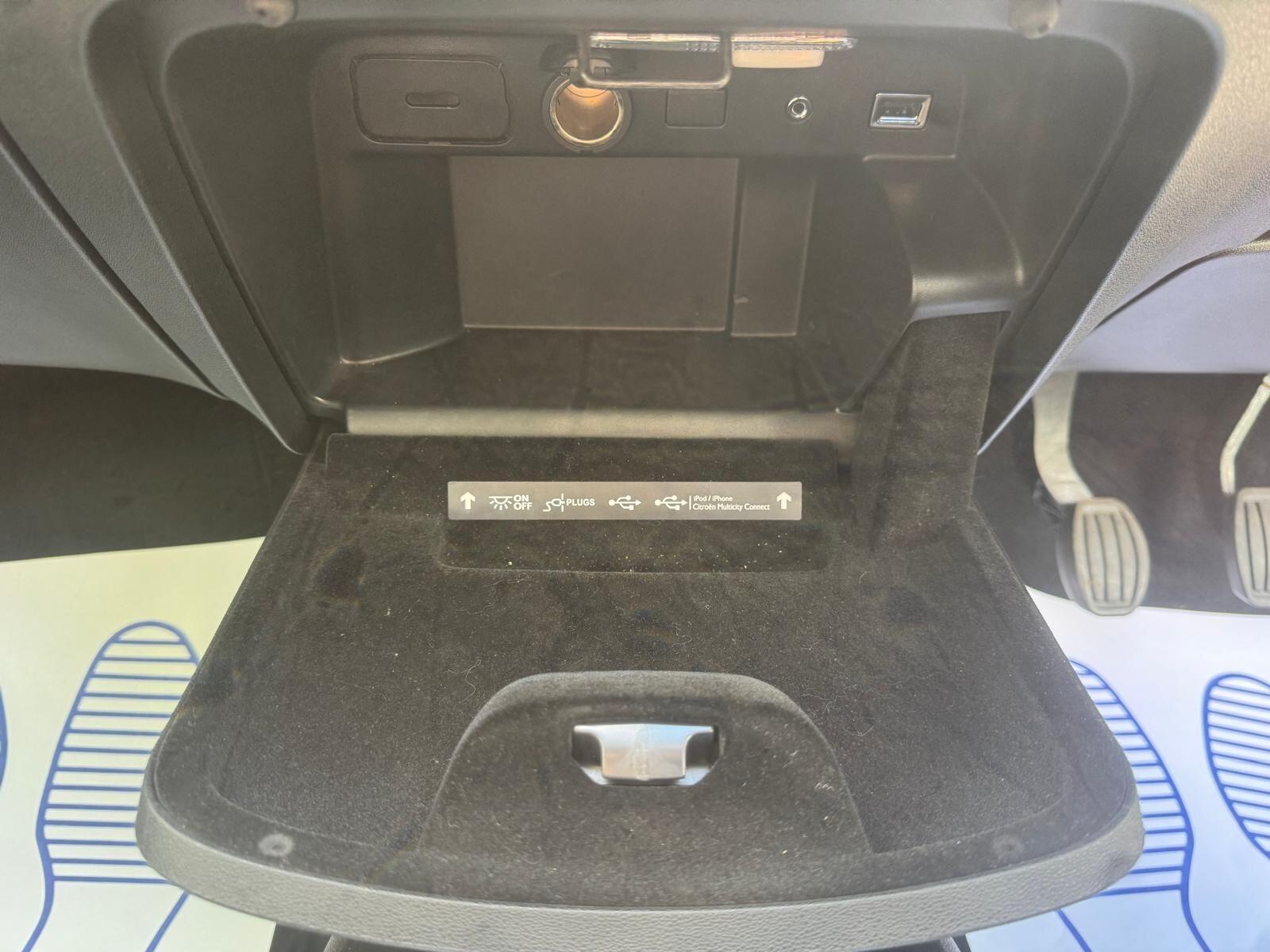 Citroen C4 Picasso - Image 39