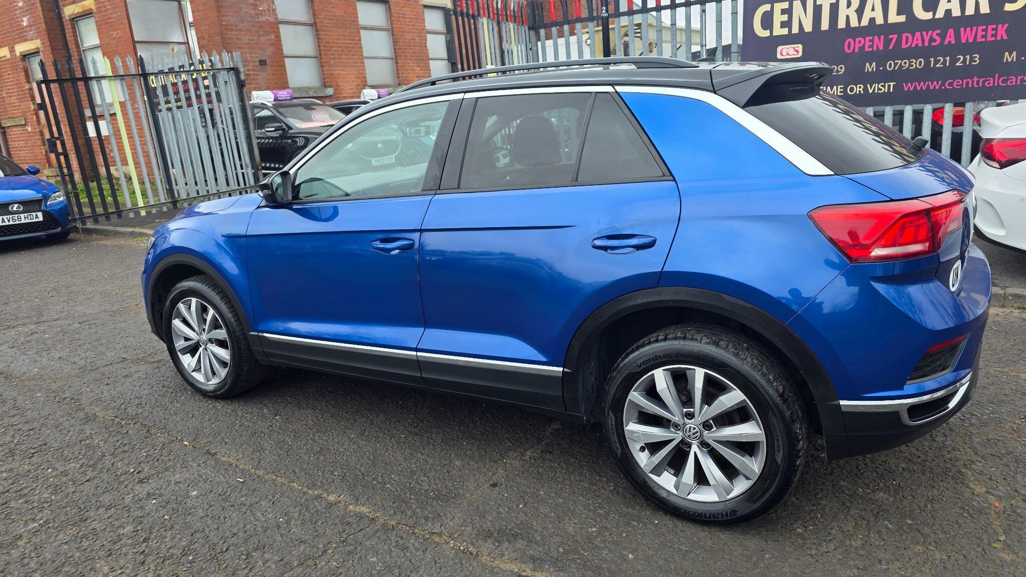 Volkswagen T-Roc - Image 14