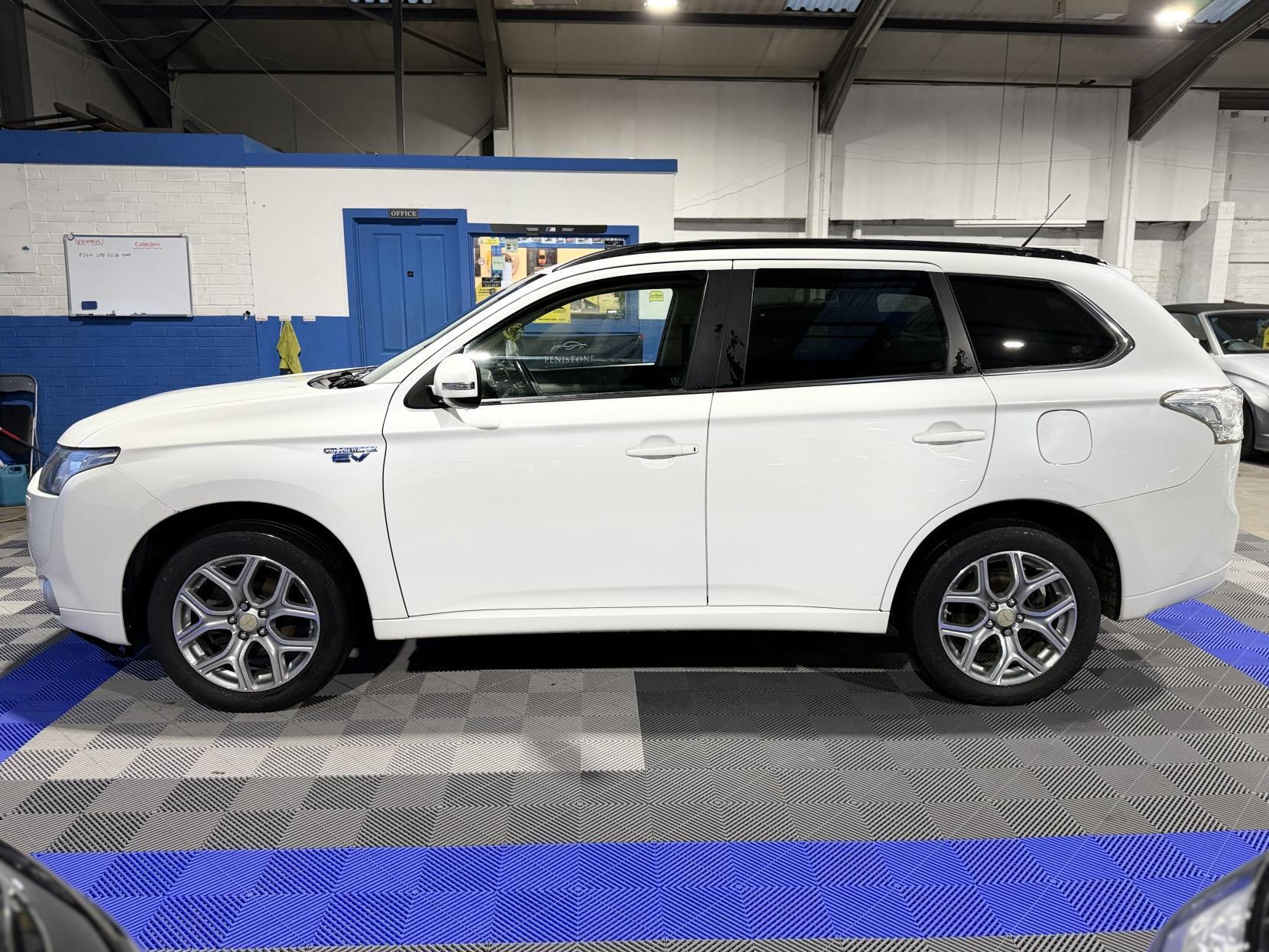 Mitsubishi Outlander - Image 6