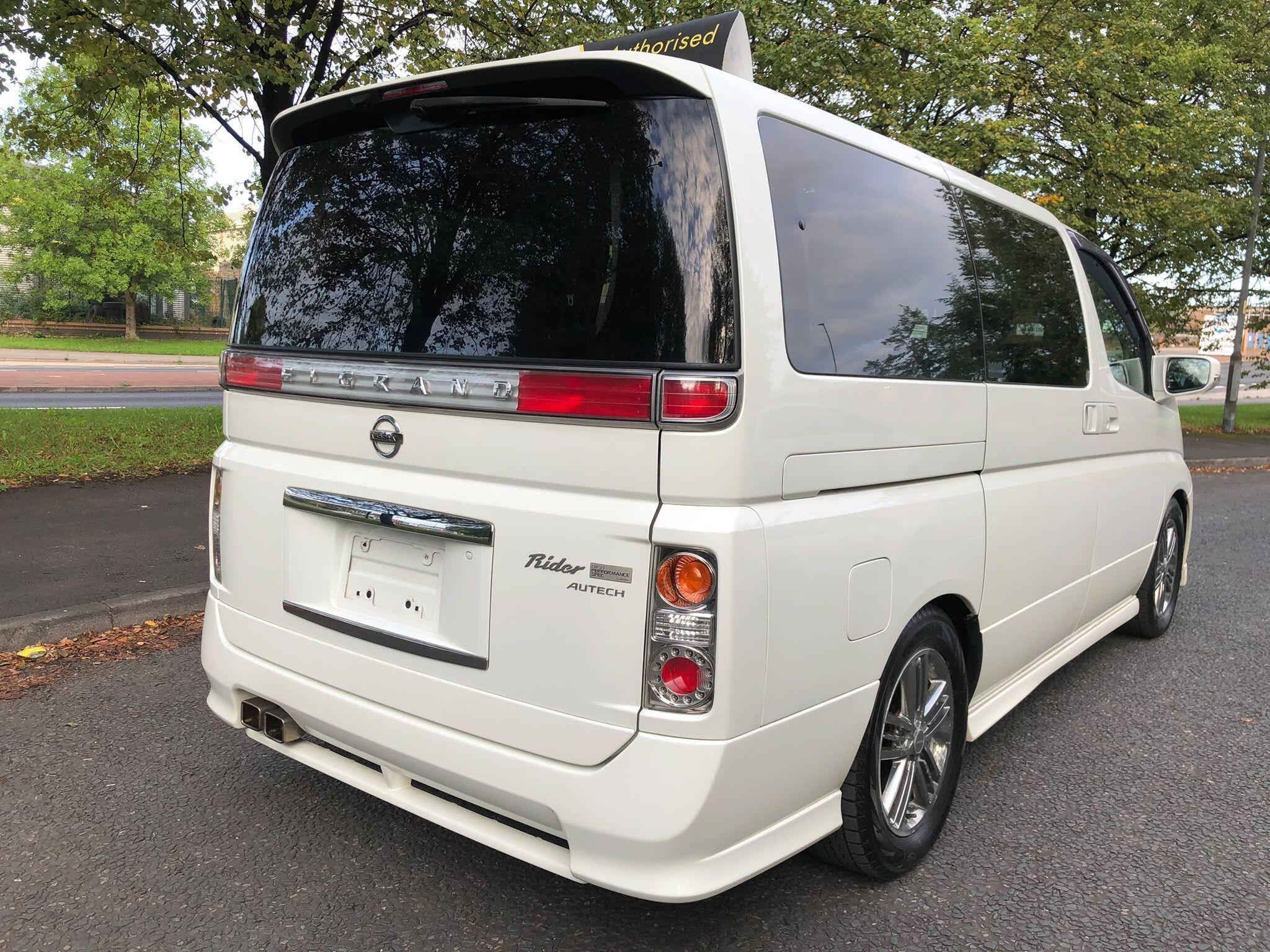 Nissan Elgrand - Image 7