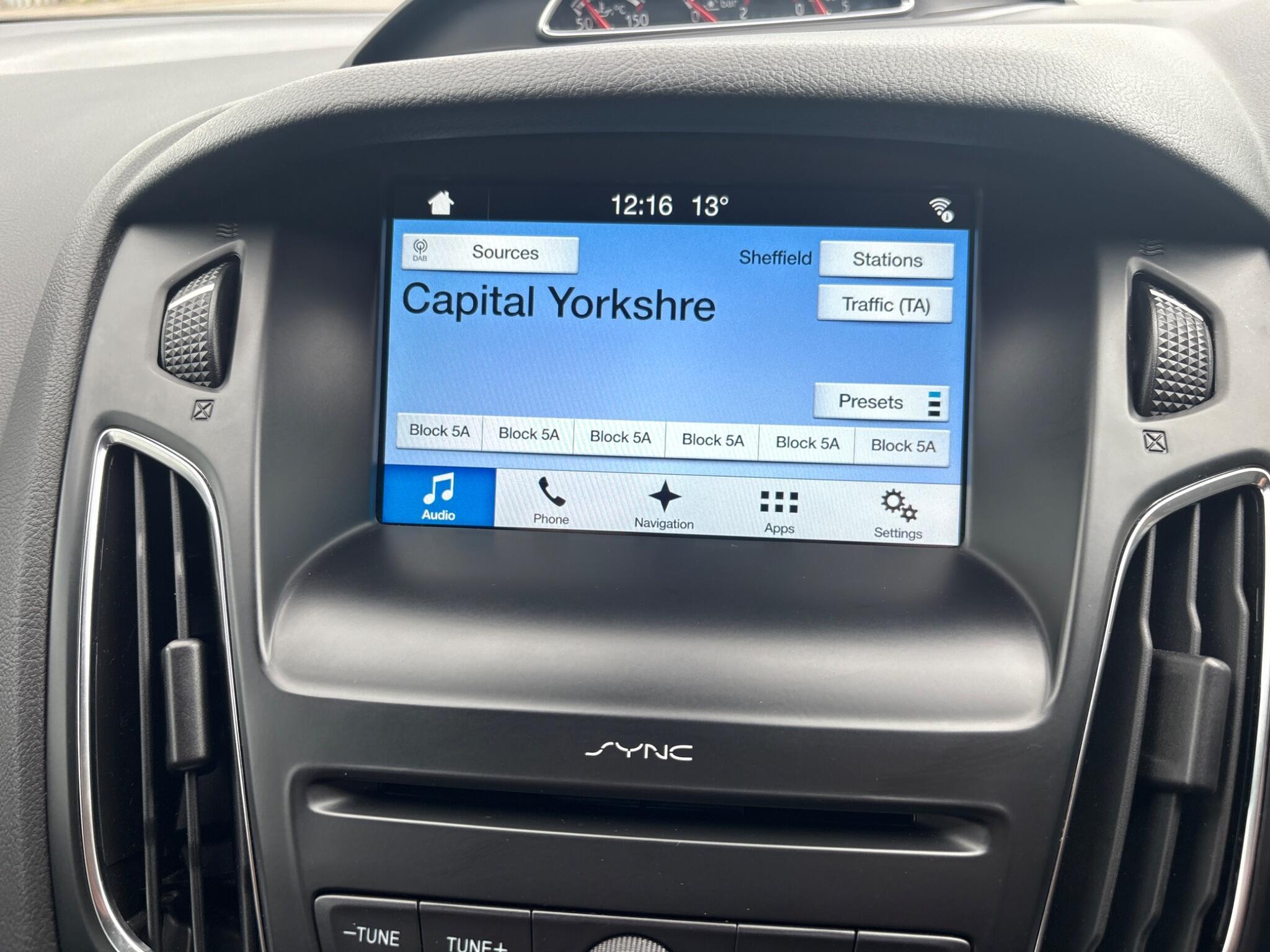 Ford Focus - Image 31