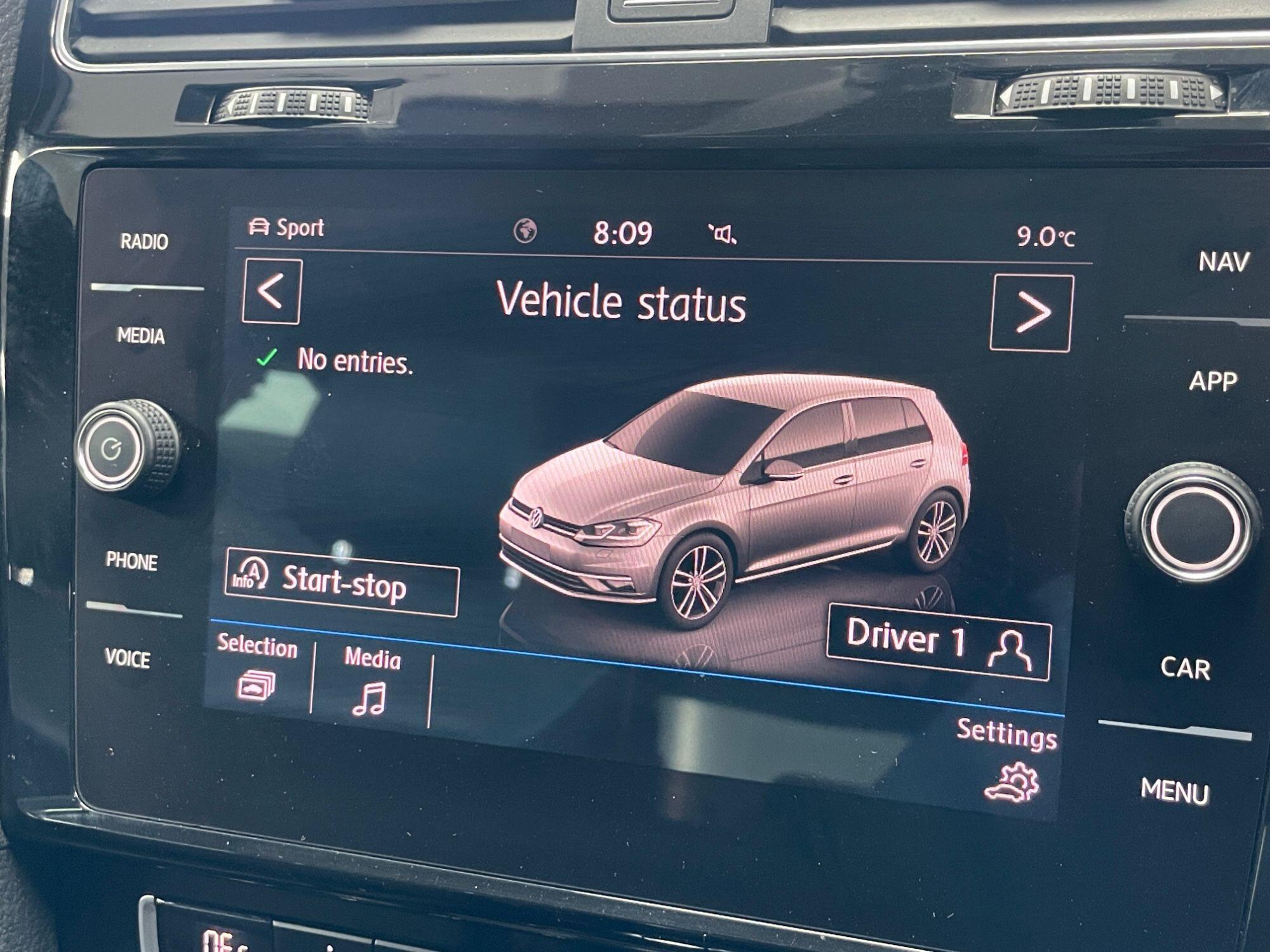 Volkswagen Golf - Image 42