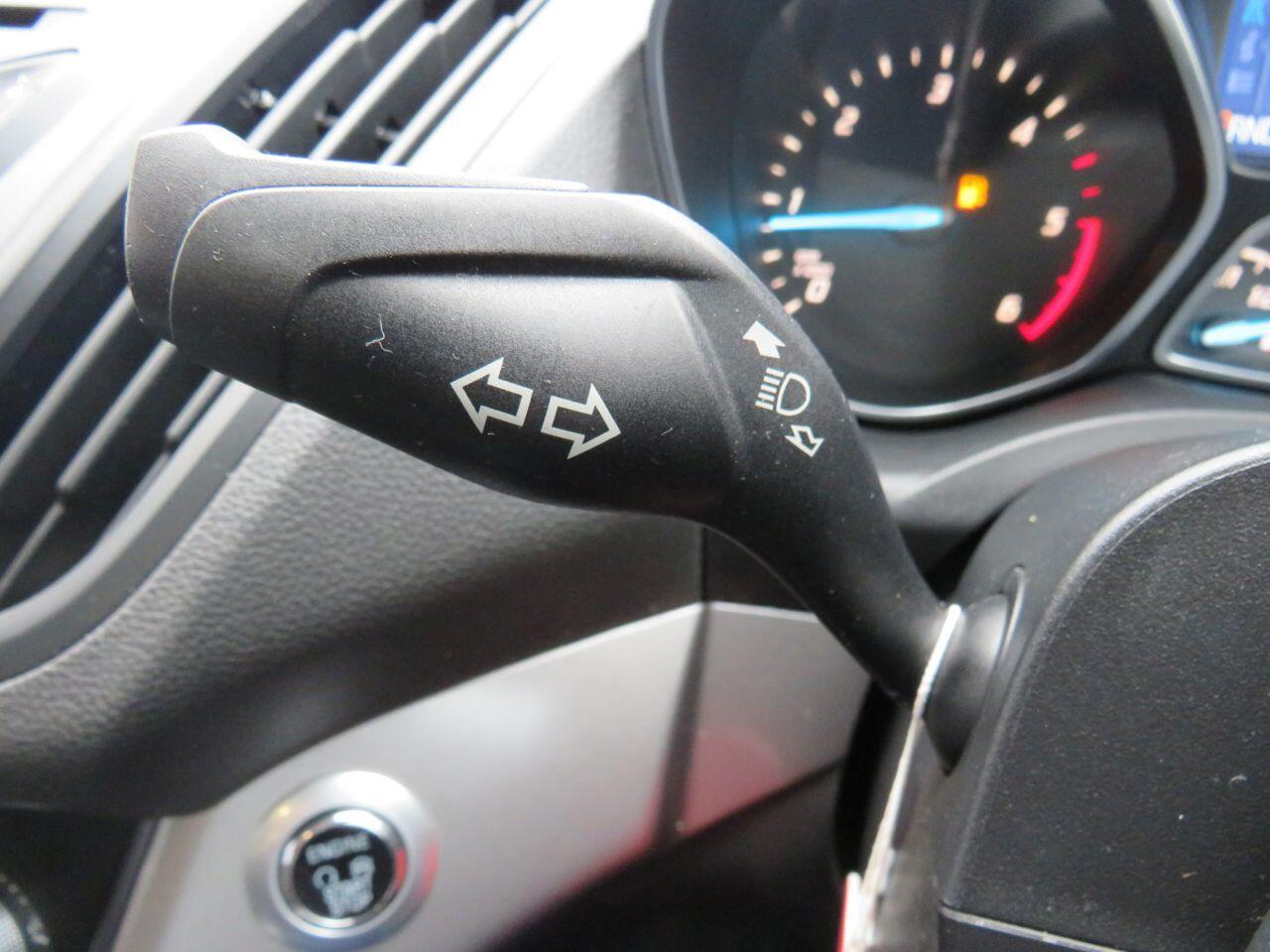 Ford Kuga - Image 16