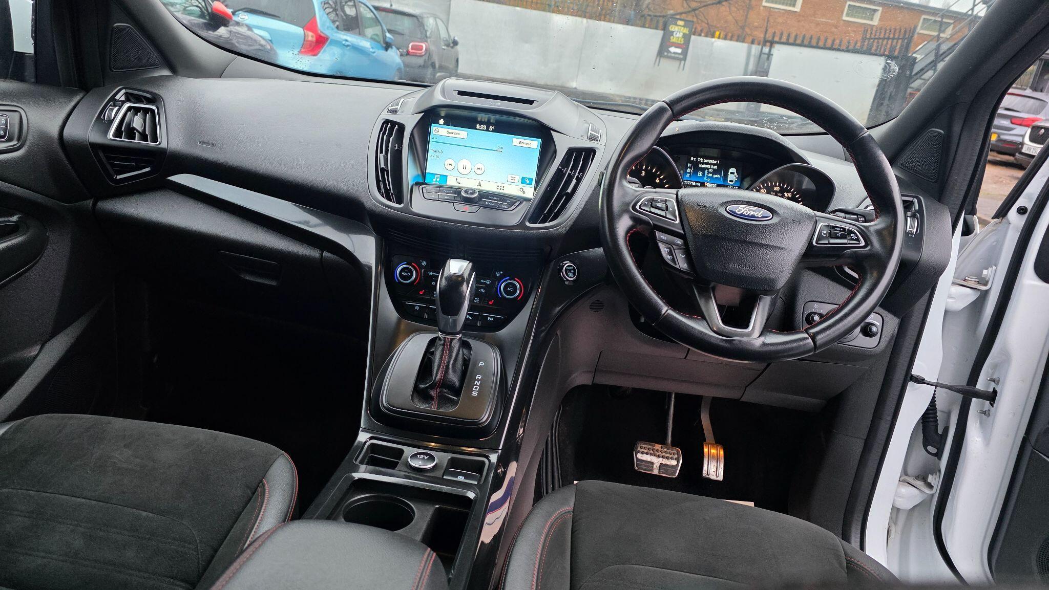 Ford Kuga - Image 30