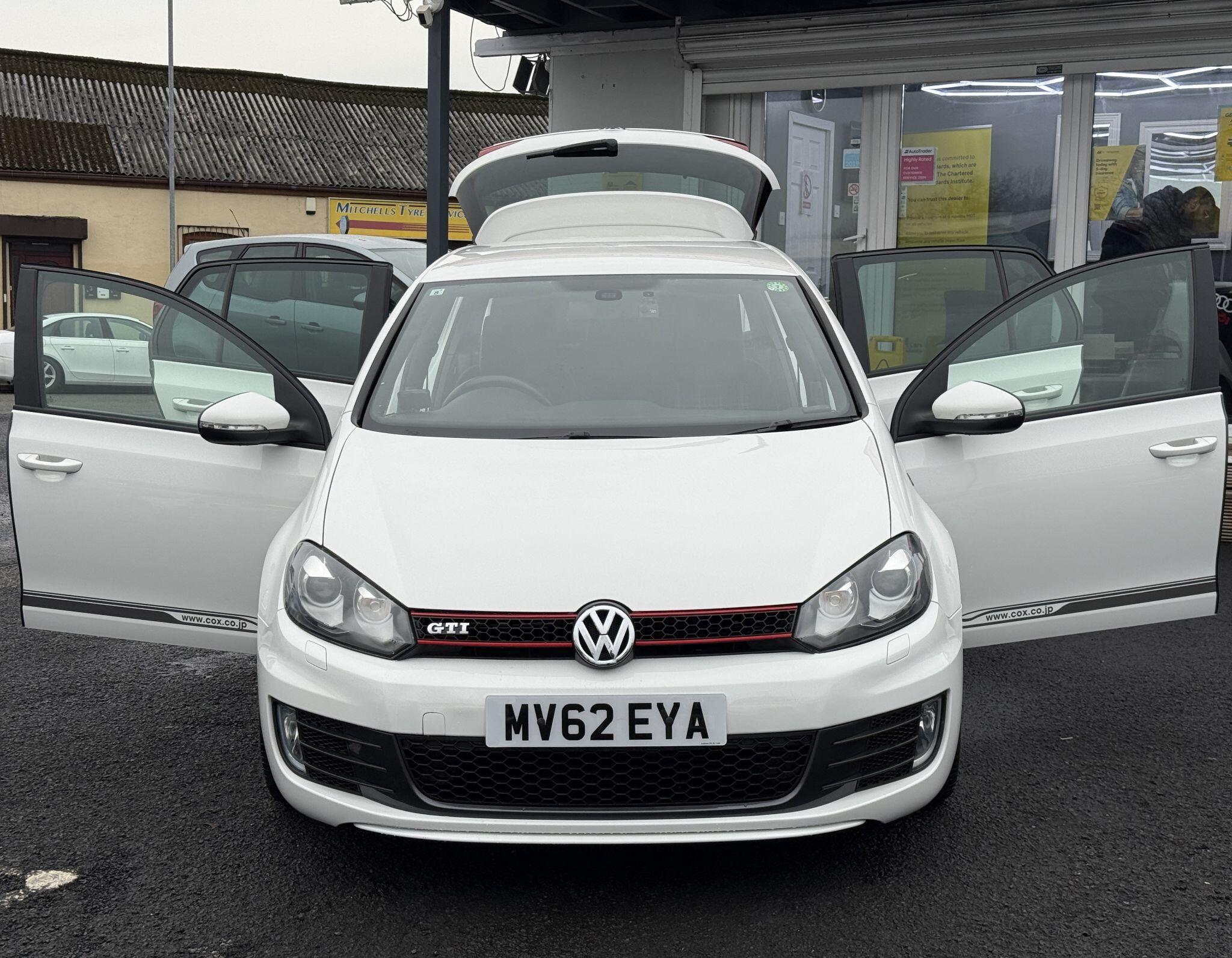 Volkswagen Golf - Image 26