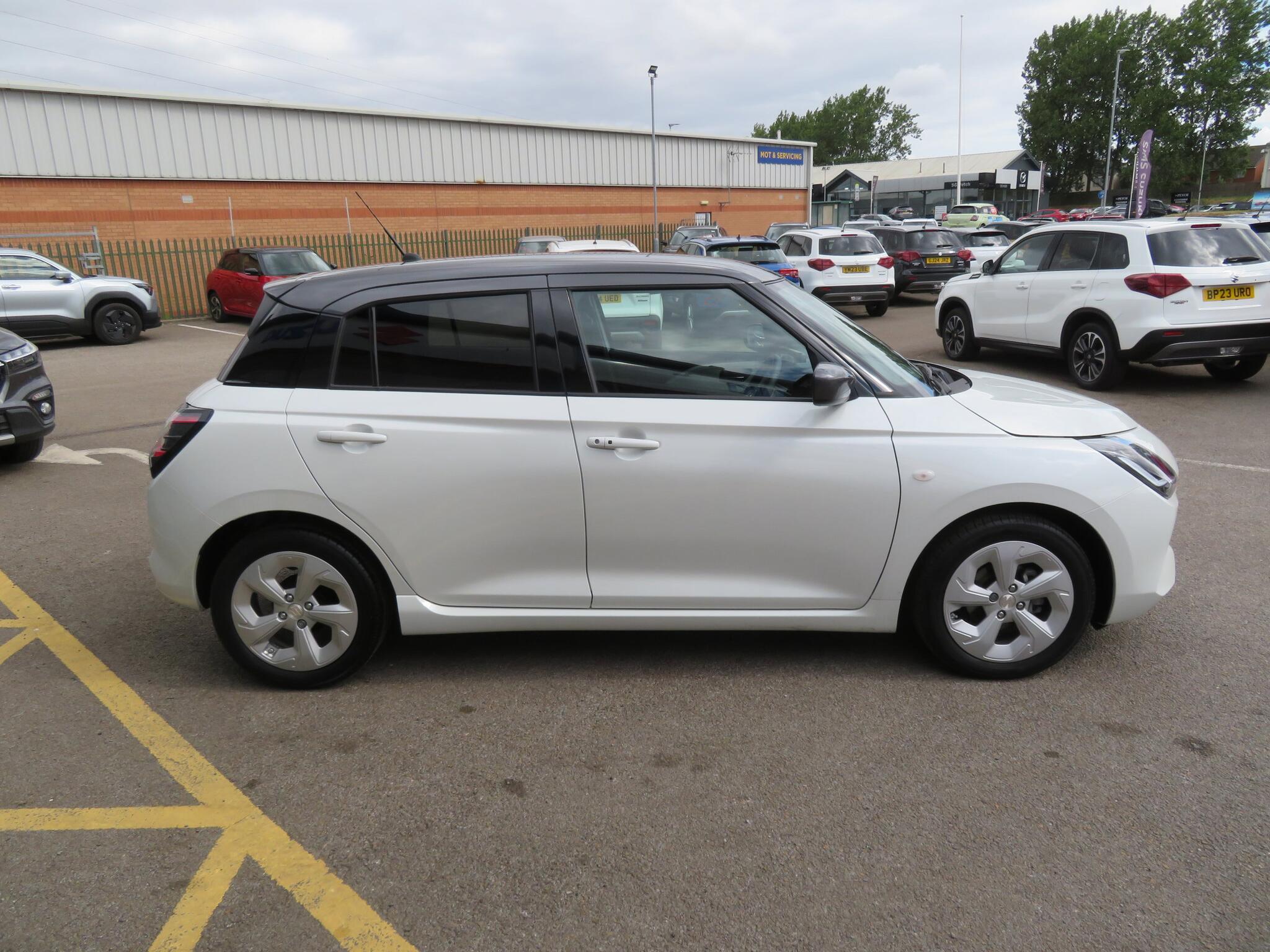 Suzuki Swift - Image 8