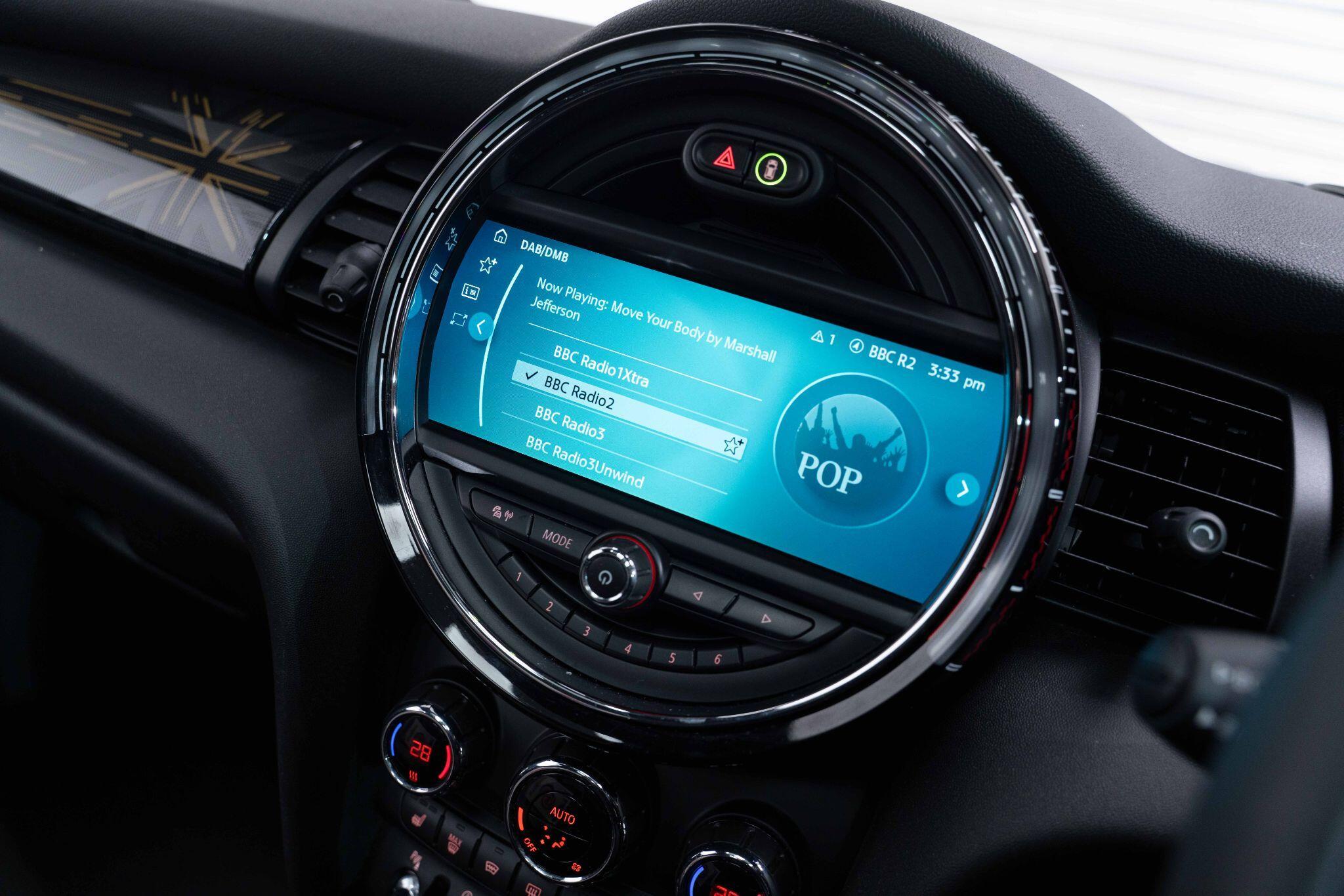 MINI Hatch - Image 34