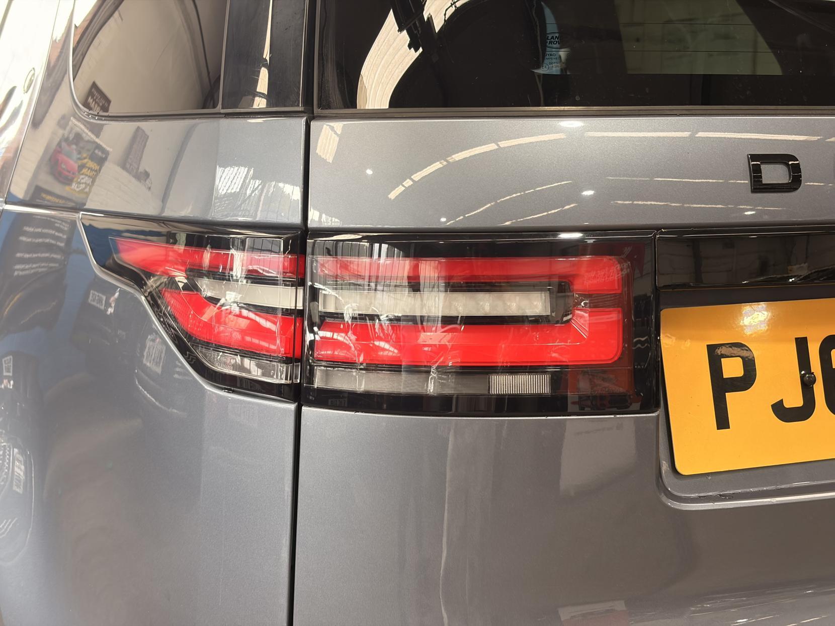 Land Rover Discovery - Image 11