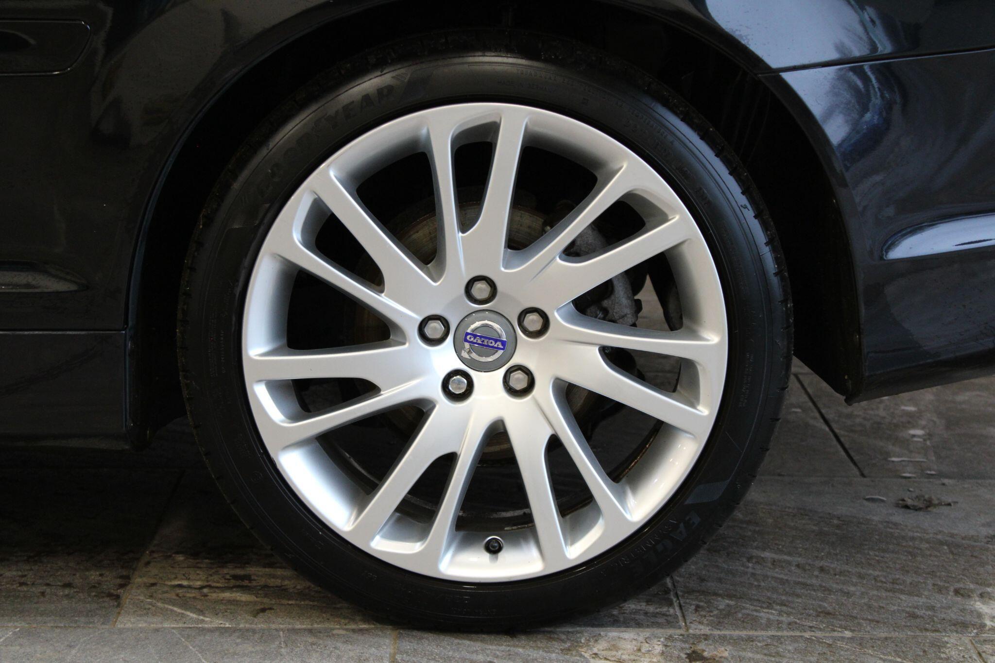 Volvo C70 - Image 21