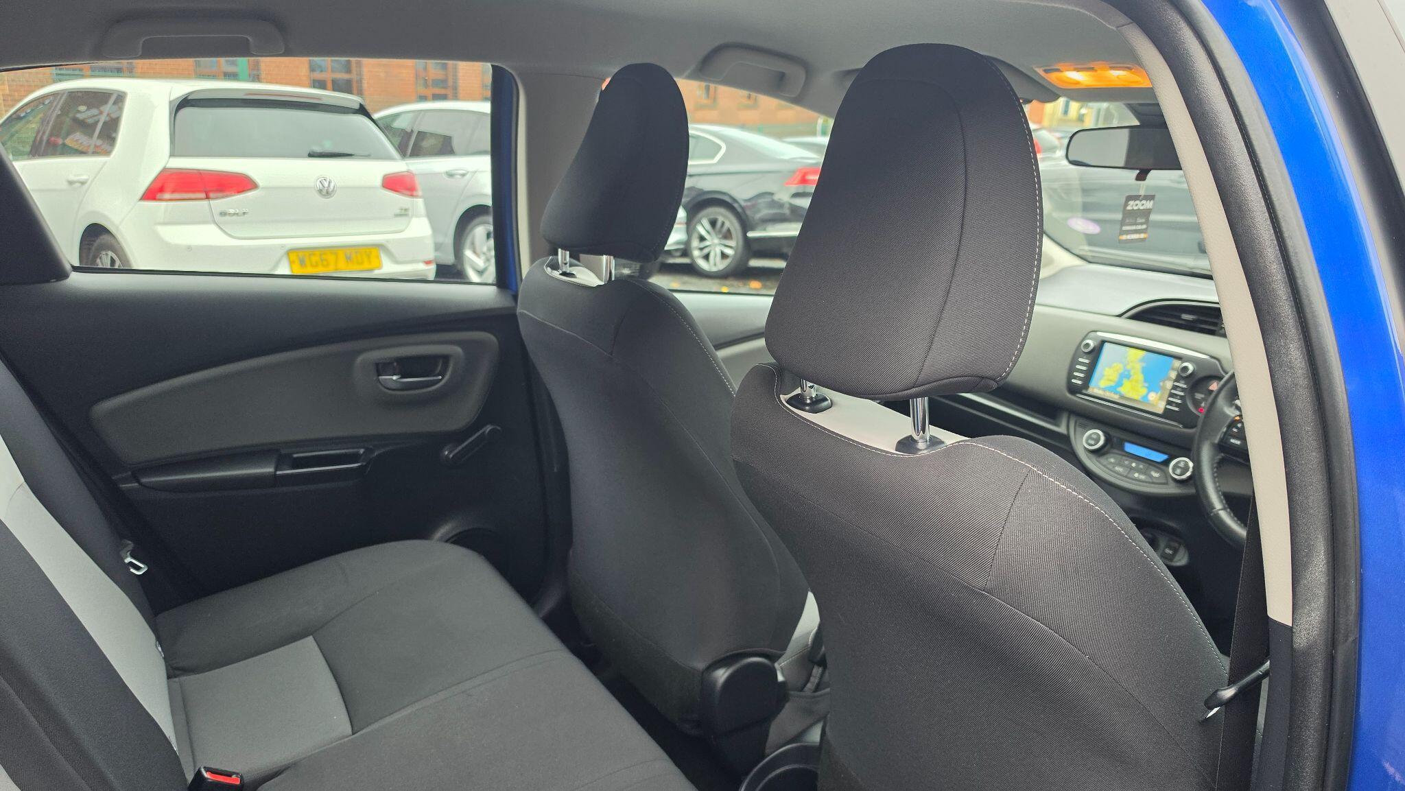 Toyota Yaris - Image 18