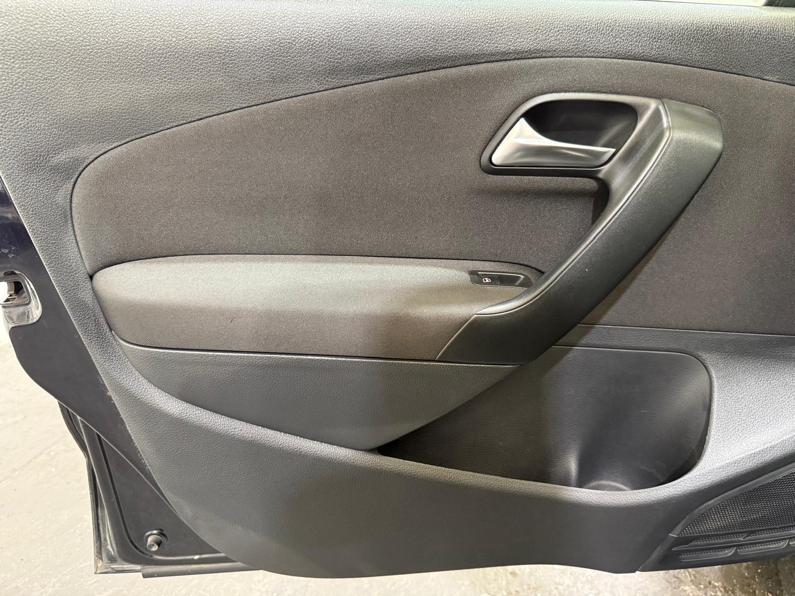 Volkswagen Polo - Image 38