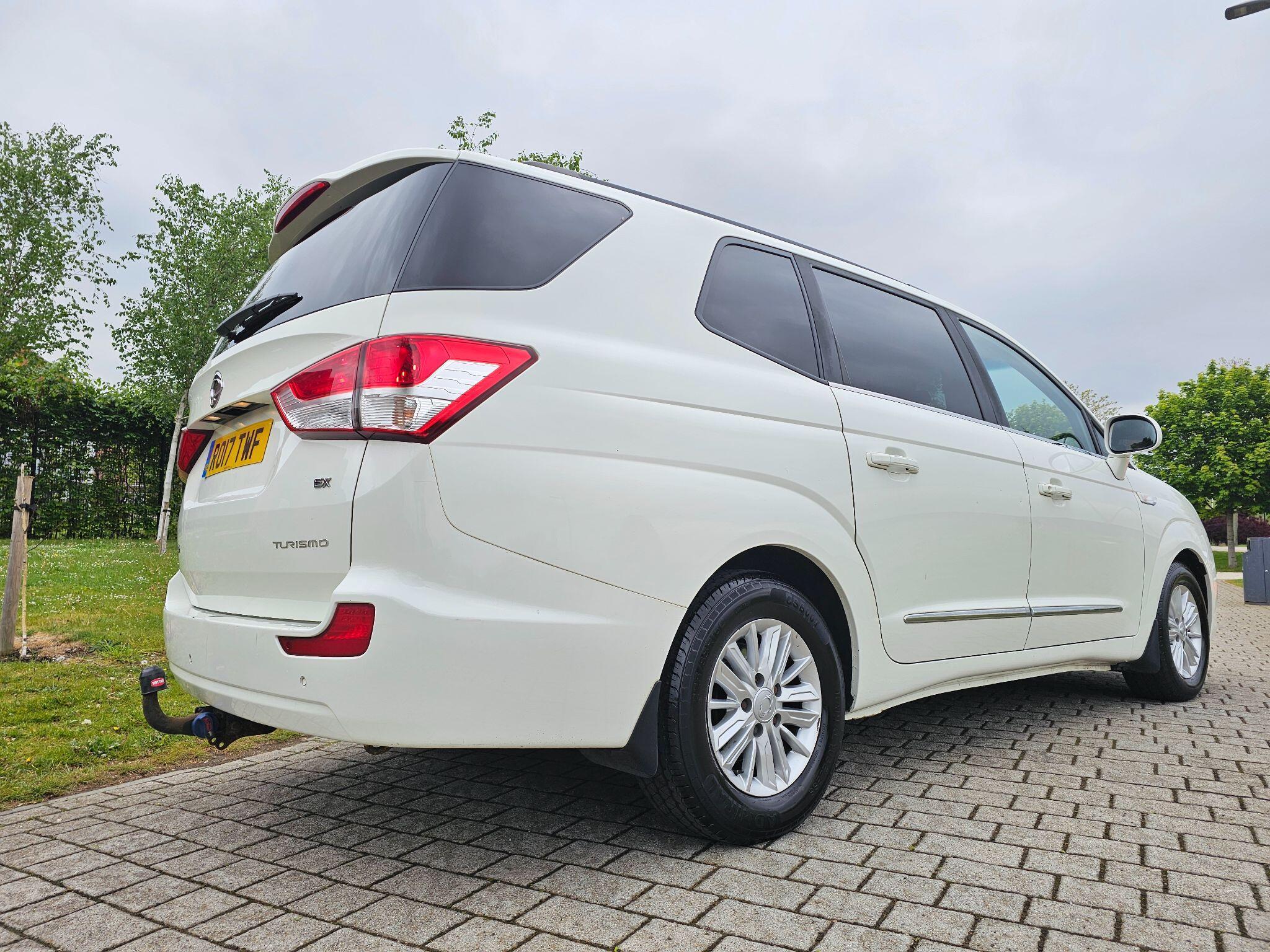 Ssangyong Turismo - Image 3