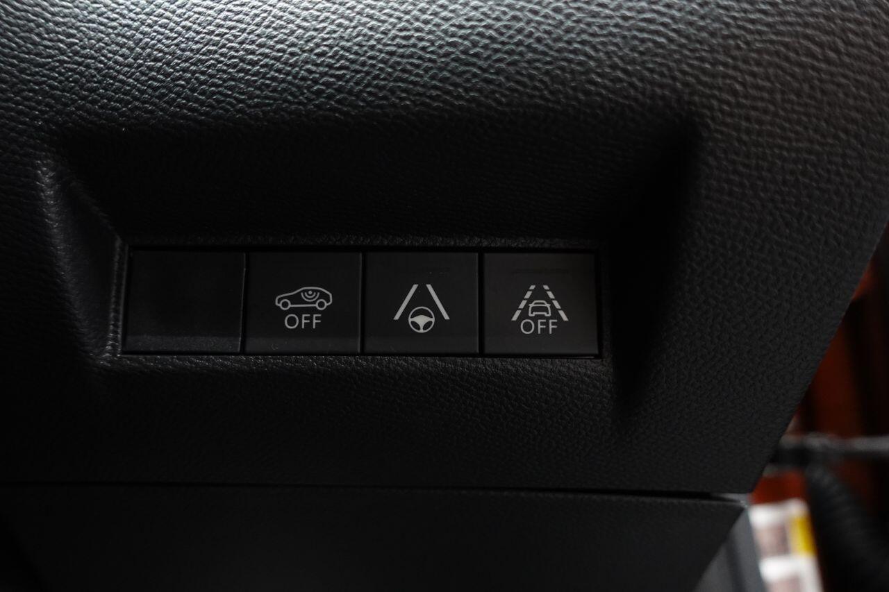 Peugeot E-2008 - Image 51