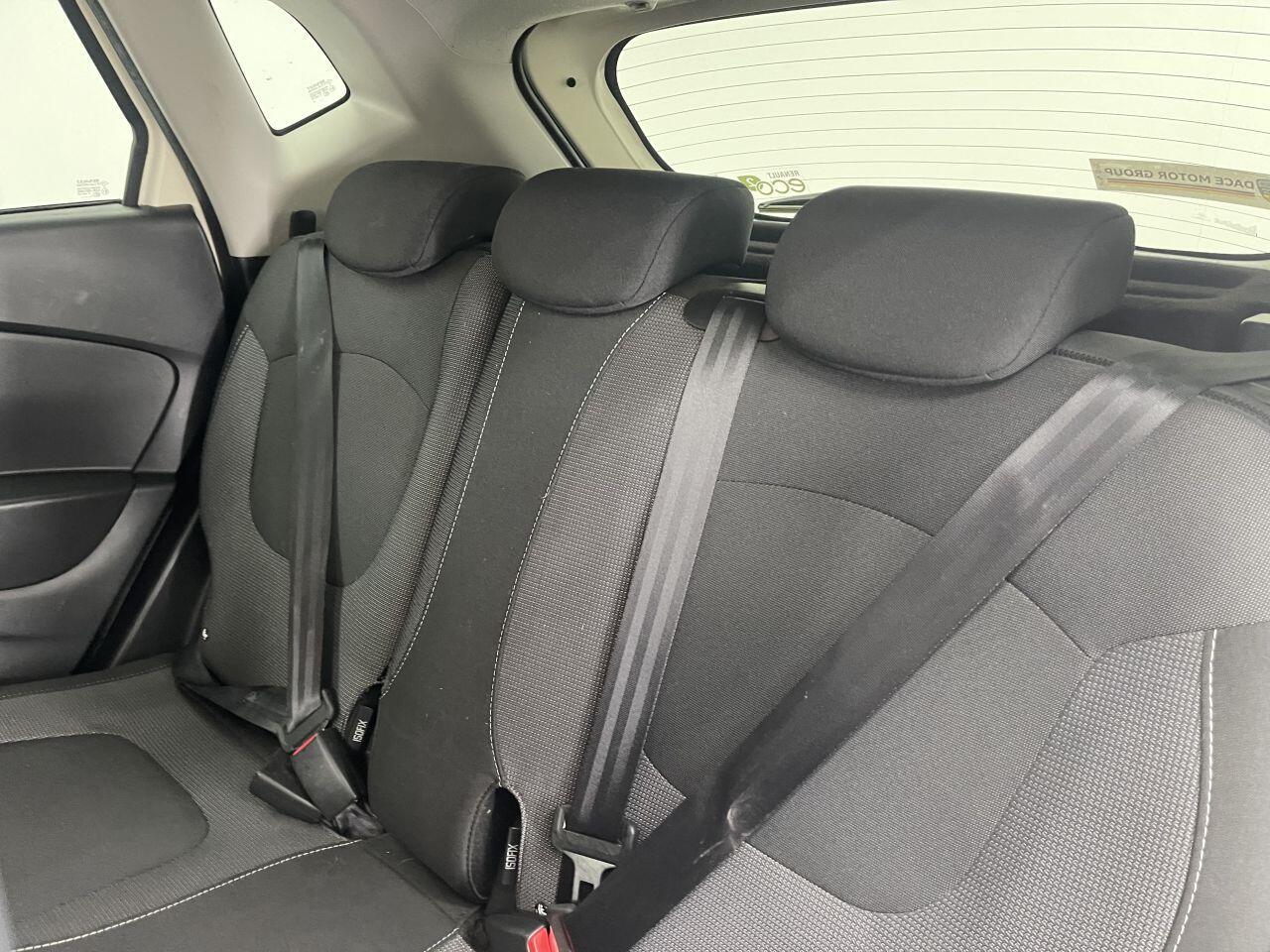 Renault Captur - Image 24