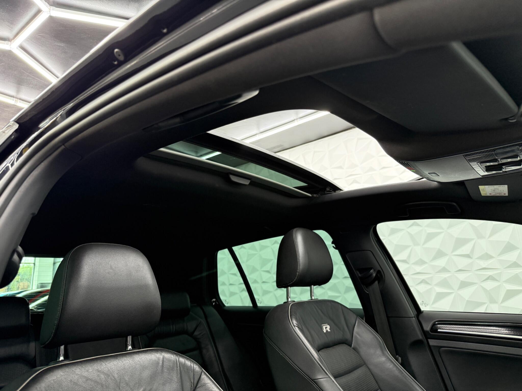 Volkswagen Golf - Image 54