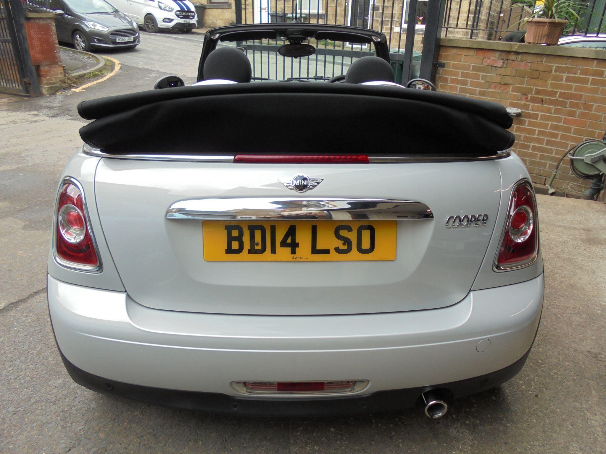 MINI Convertible - Image 3