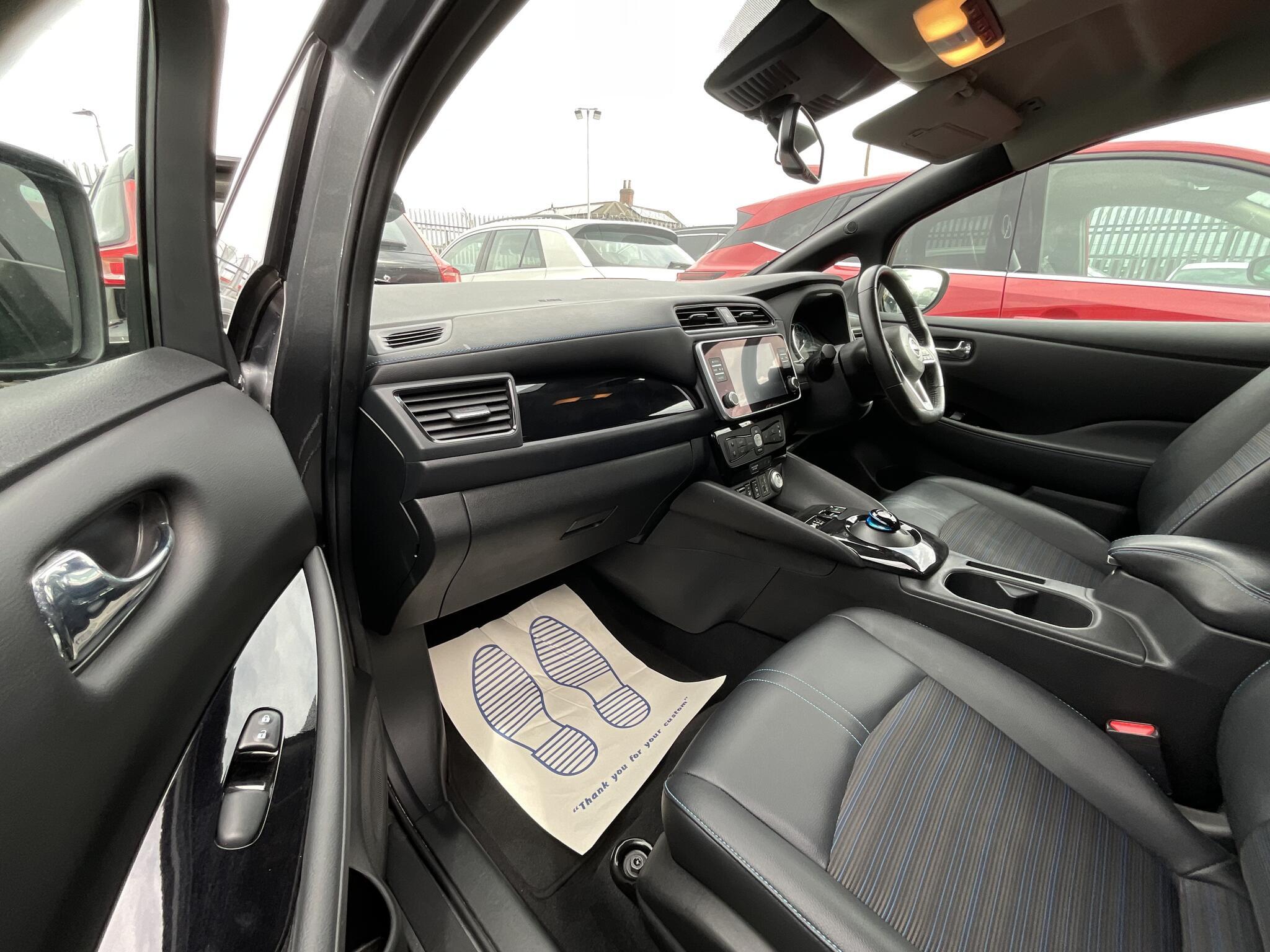 Nissan Leaf - Image 16