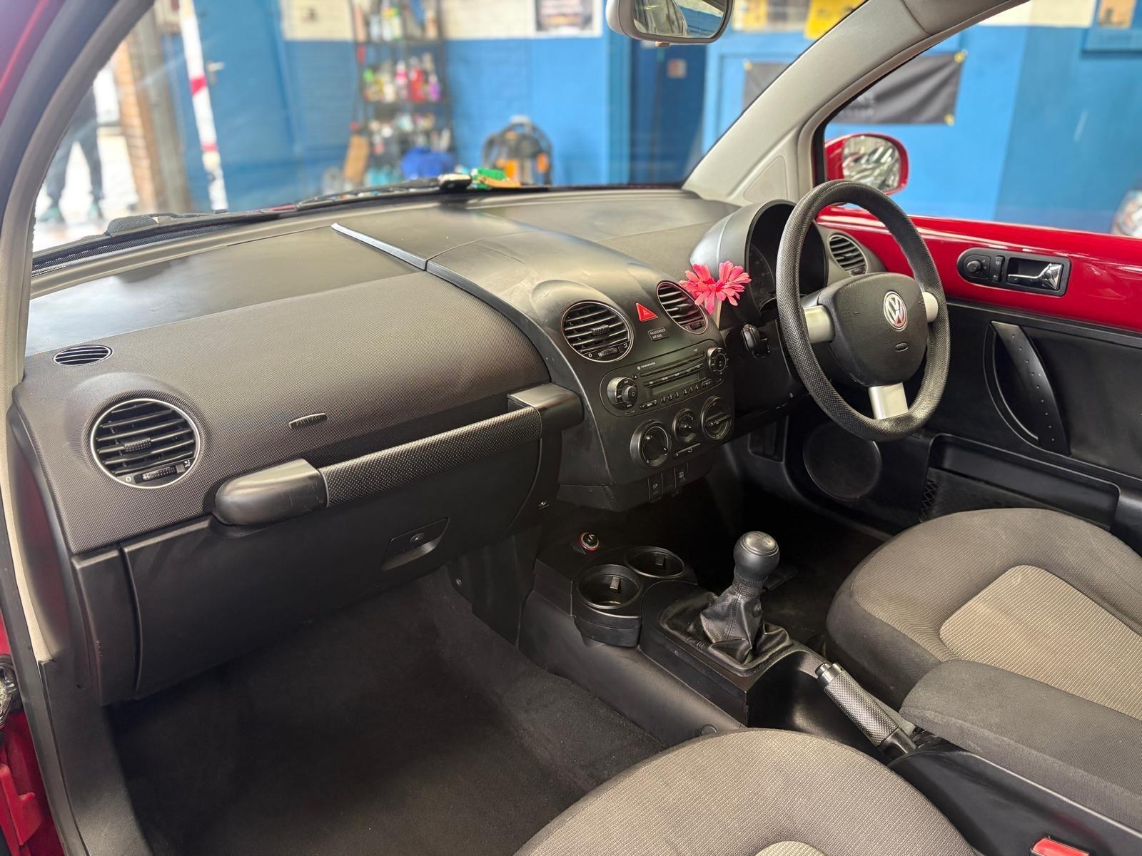 Volkswagen Beetle - Image 18