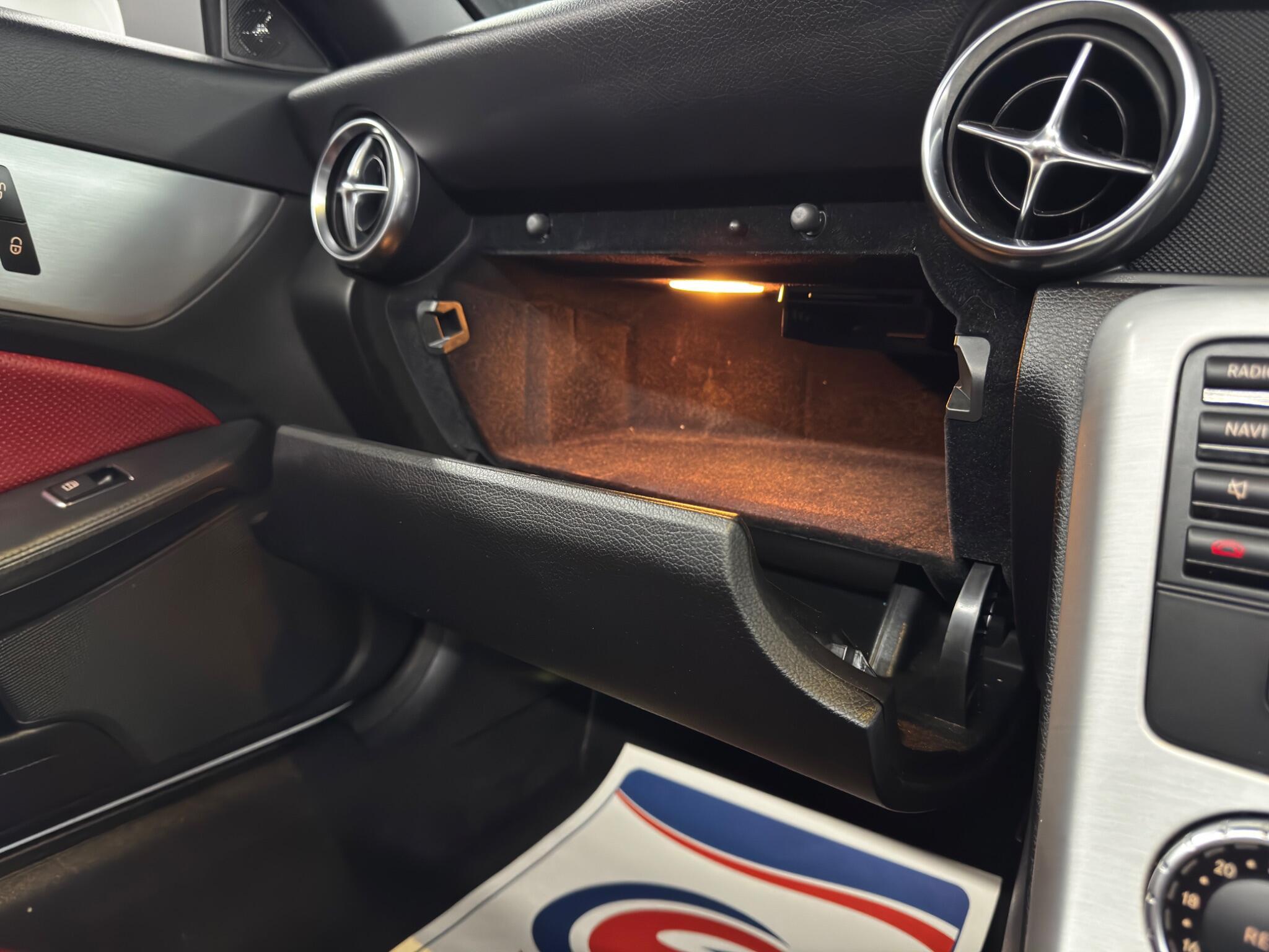 Mercedes SLK - Image 34