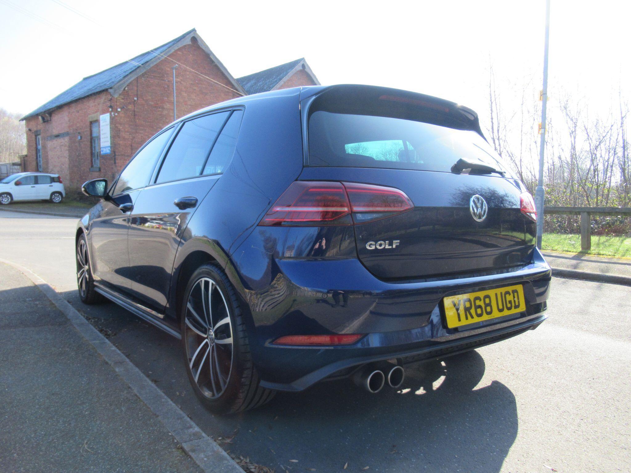 Volkswagen Golf - Image 6