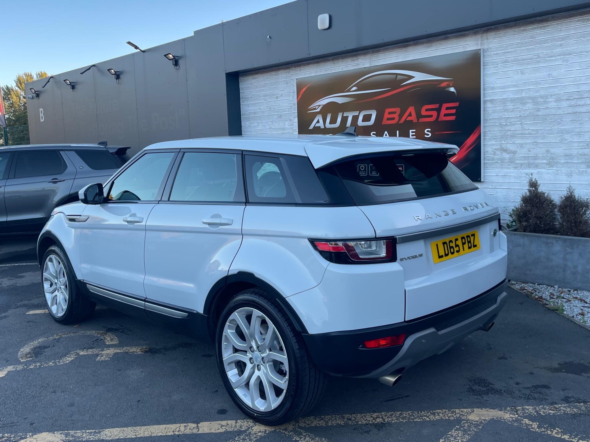Land Rover Range Rover Evoque - Image 11
