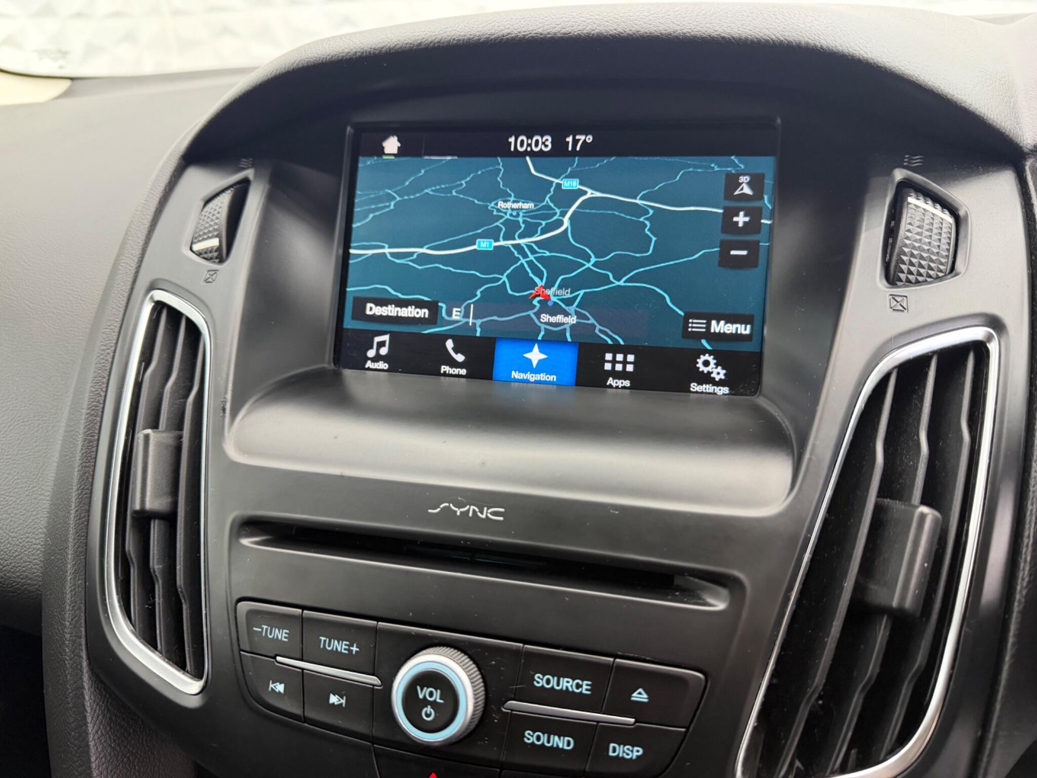 Ford Focus - Image 14