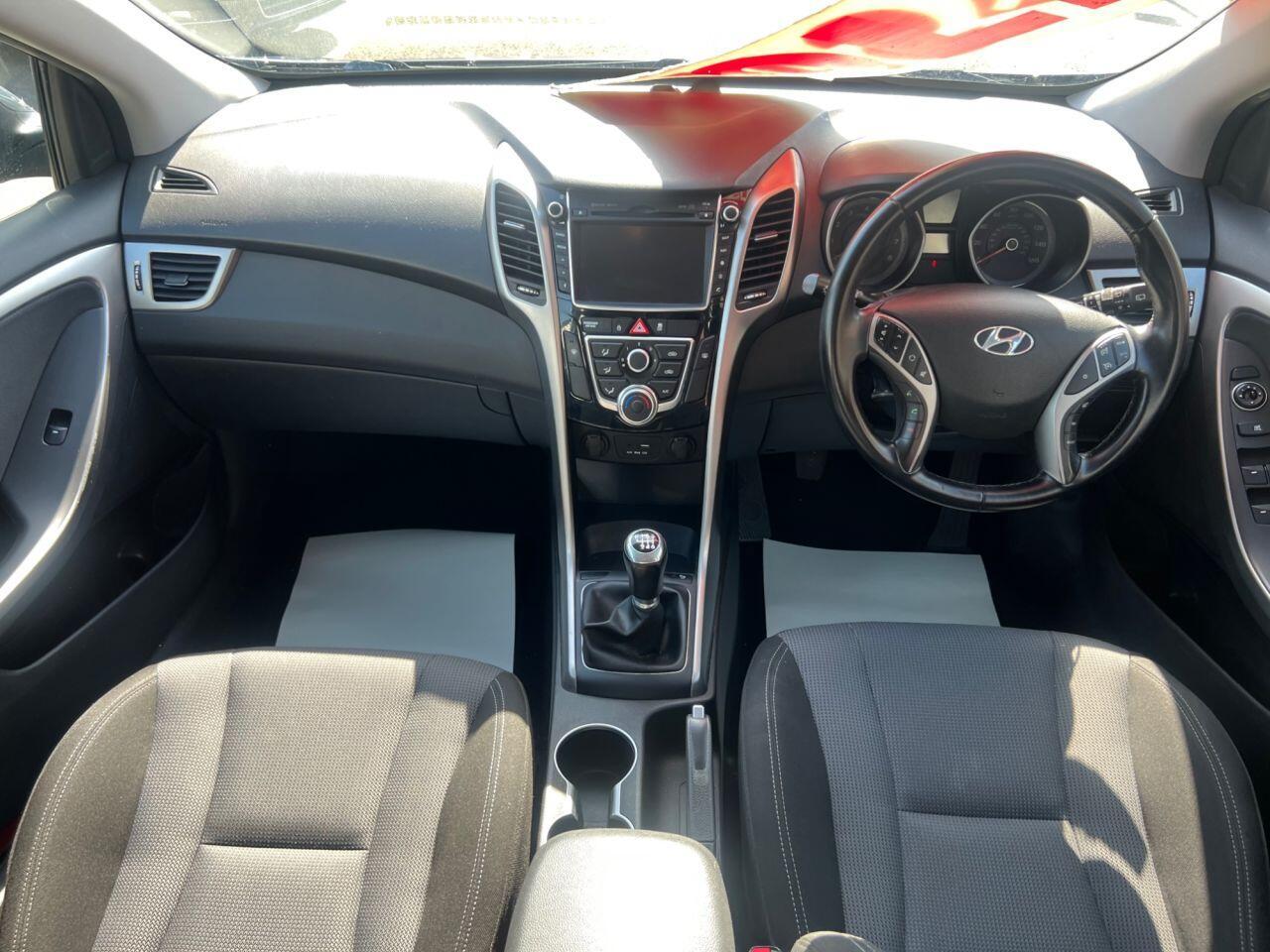 Hyundai i30 - Image 18