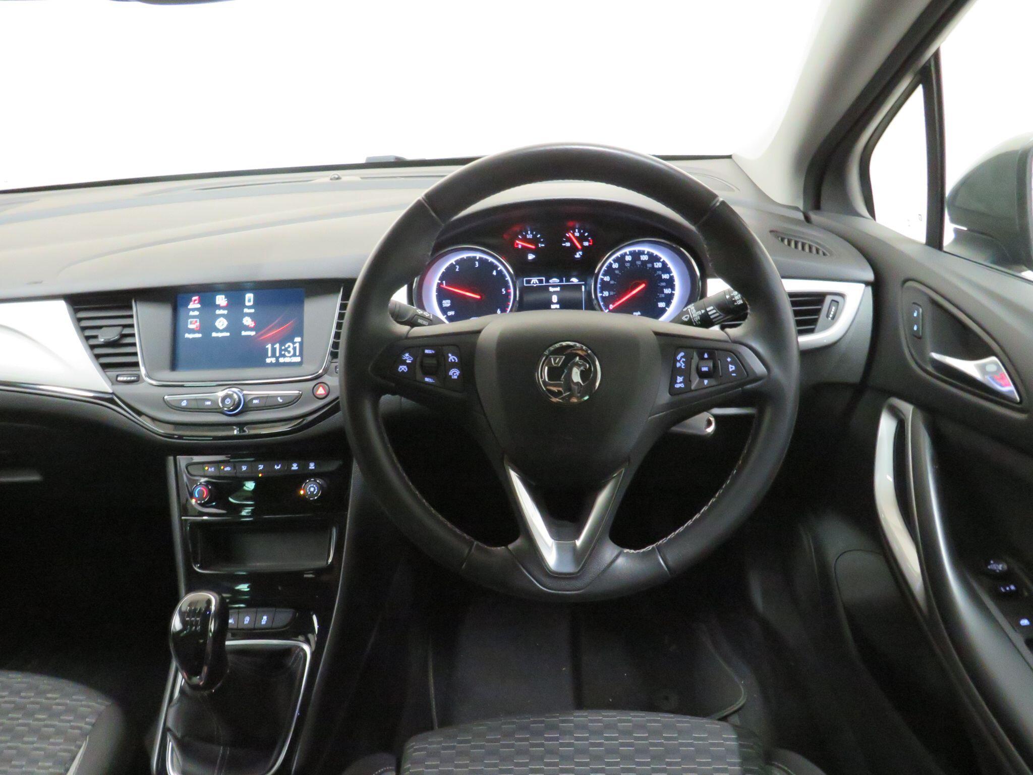 Vauxhall Astra - Image 14