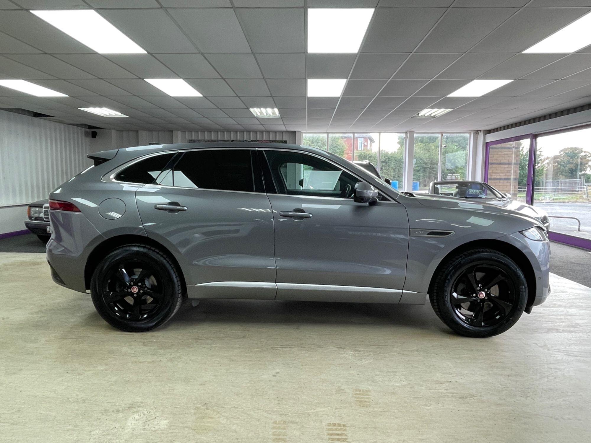 Jaguar F-Pace - Image 11
