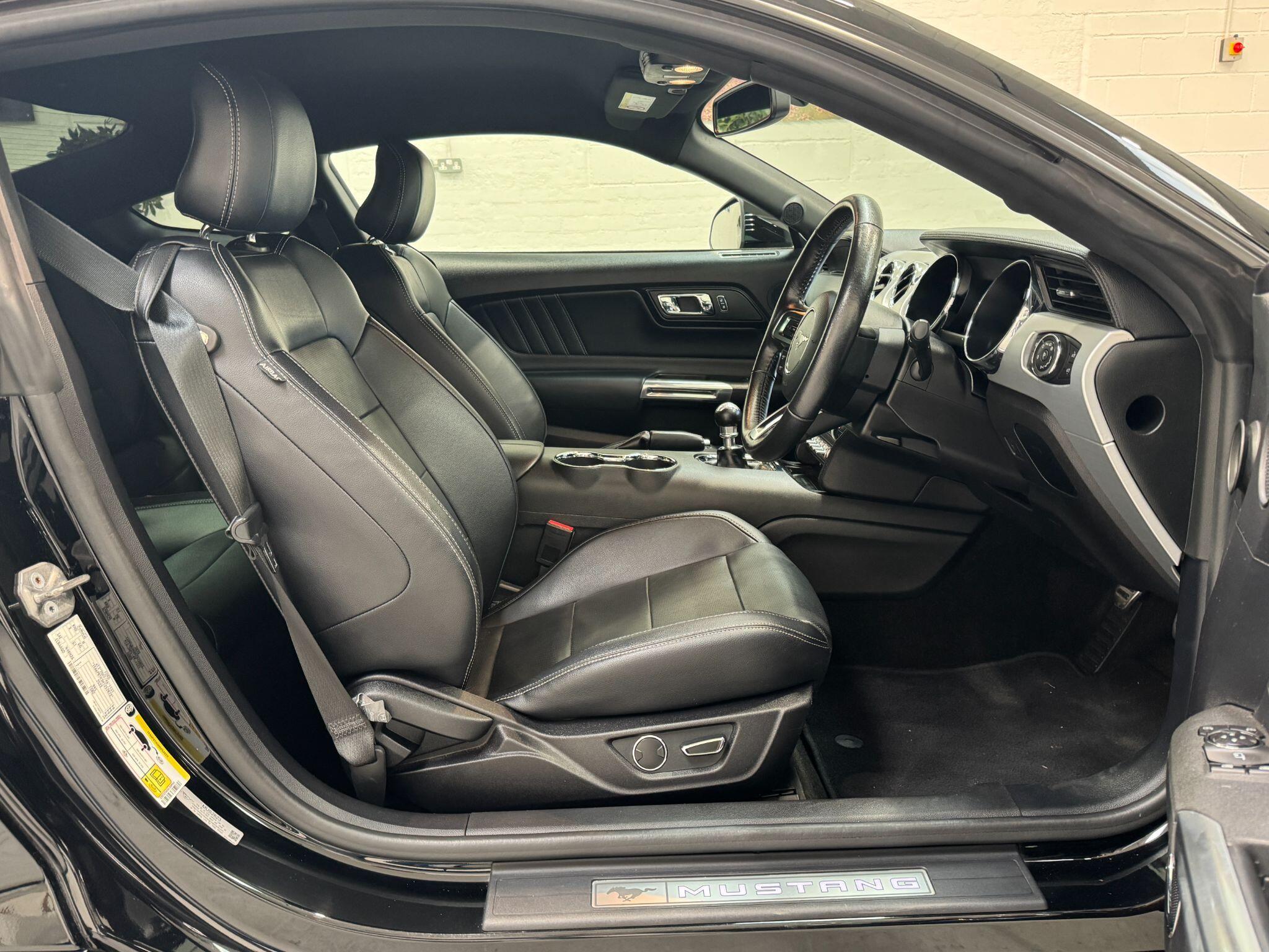 Ford Mustang - Image 19