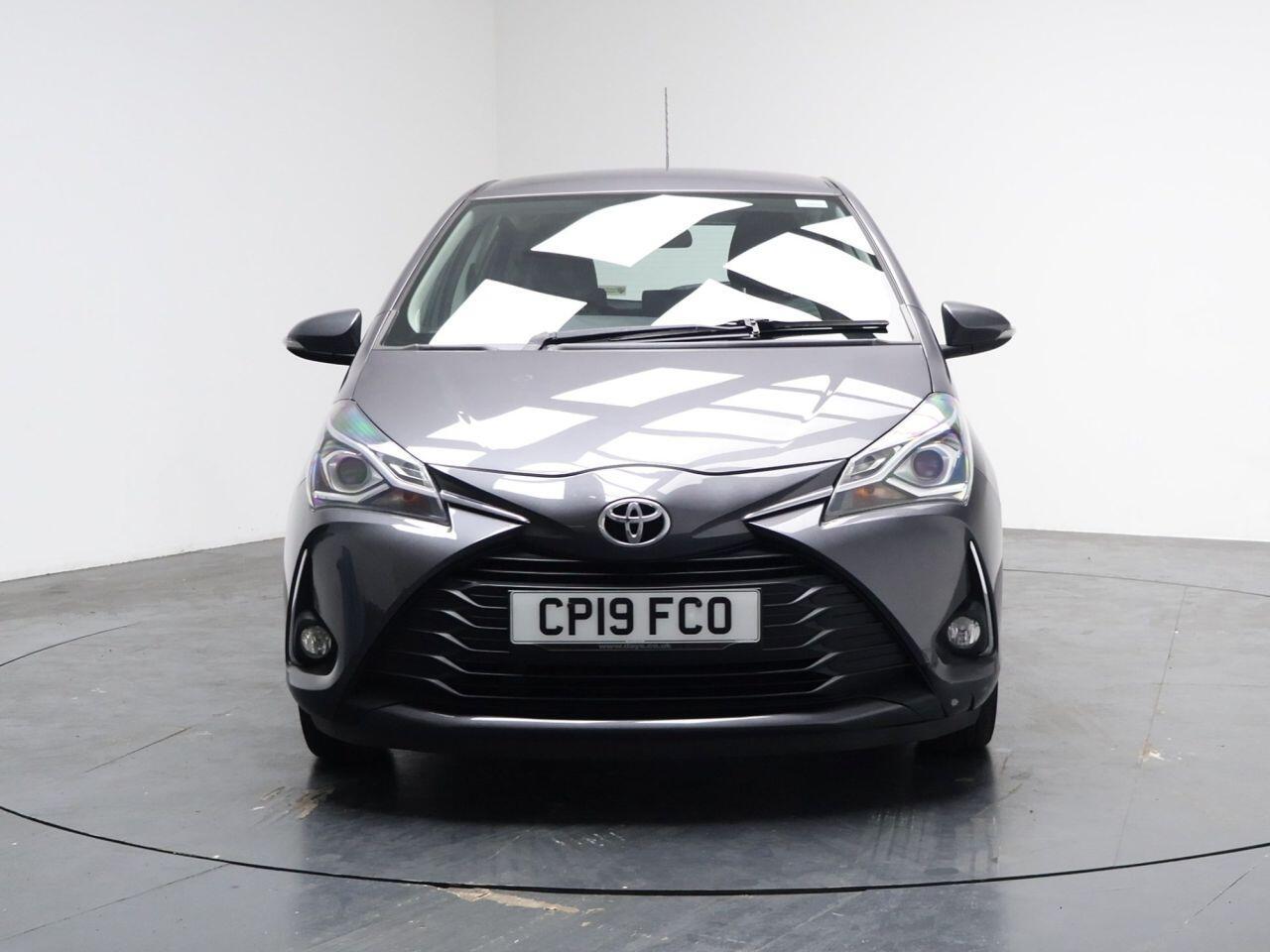 Toyota Yaris - Image 5