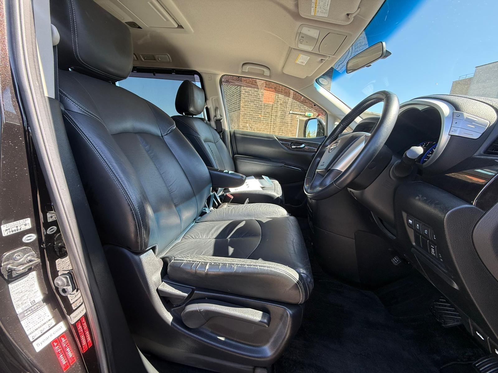 Nissan Elgrand - Image 4