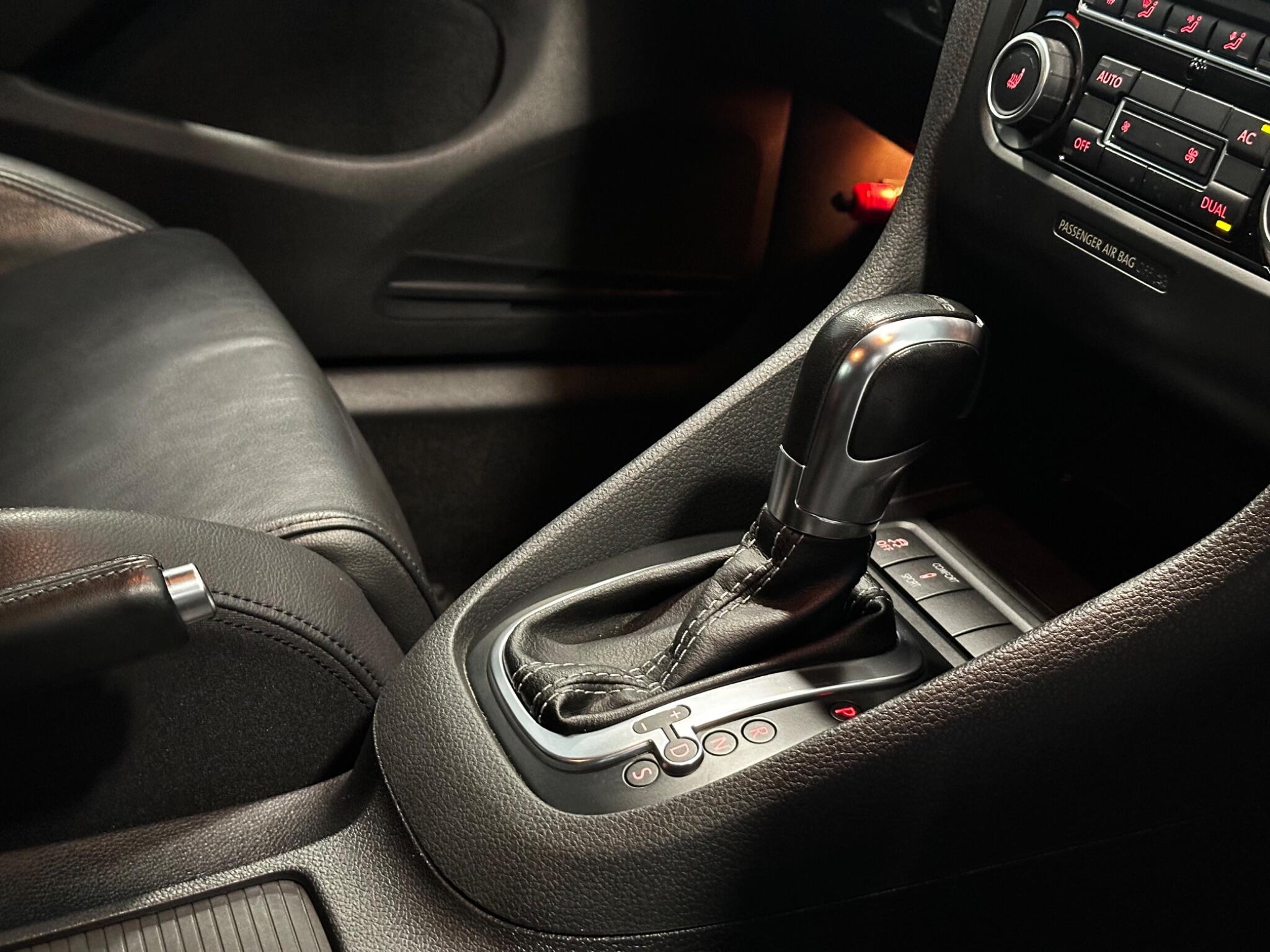 Volkswagen Golf - Image 33