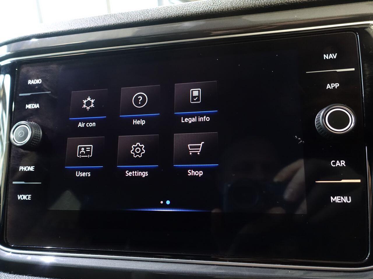 Volkswagen T-Roc - Image 32