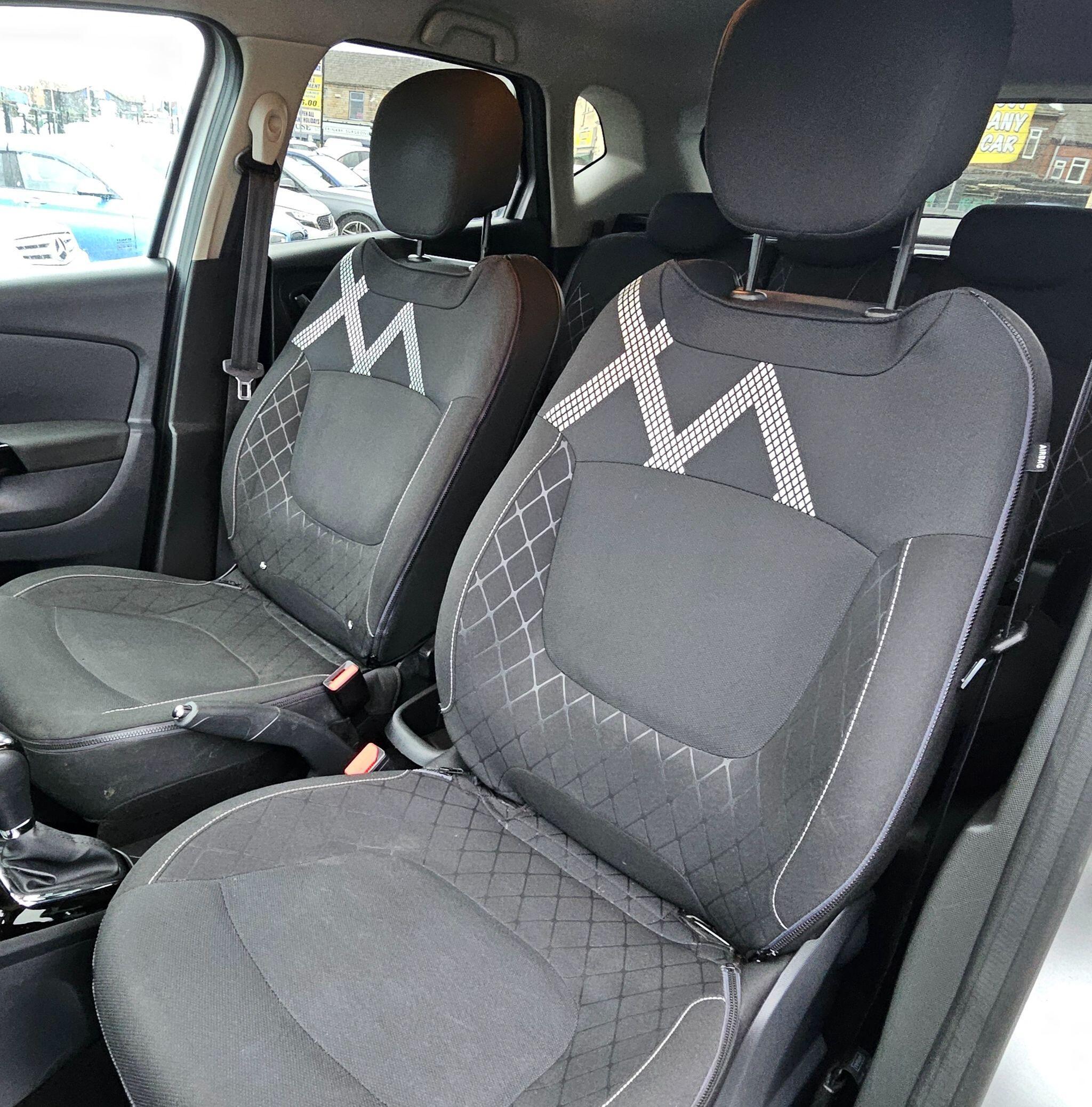 Renault Captur - Image 29